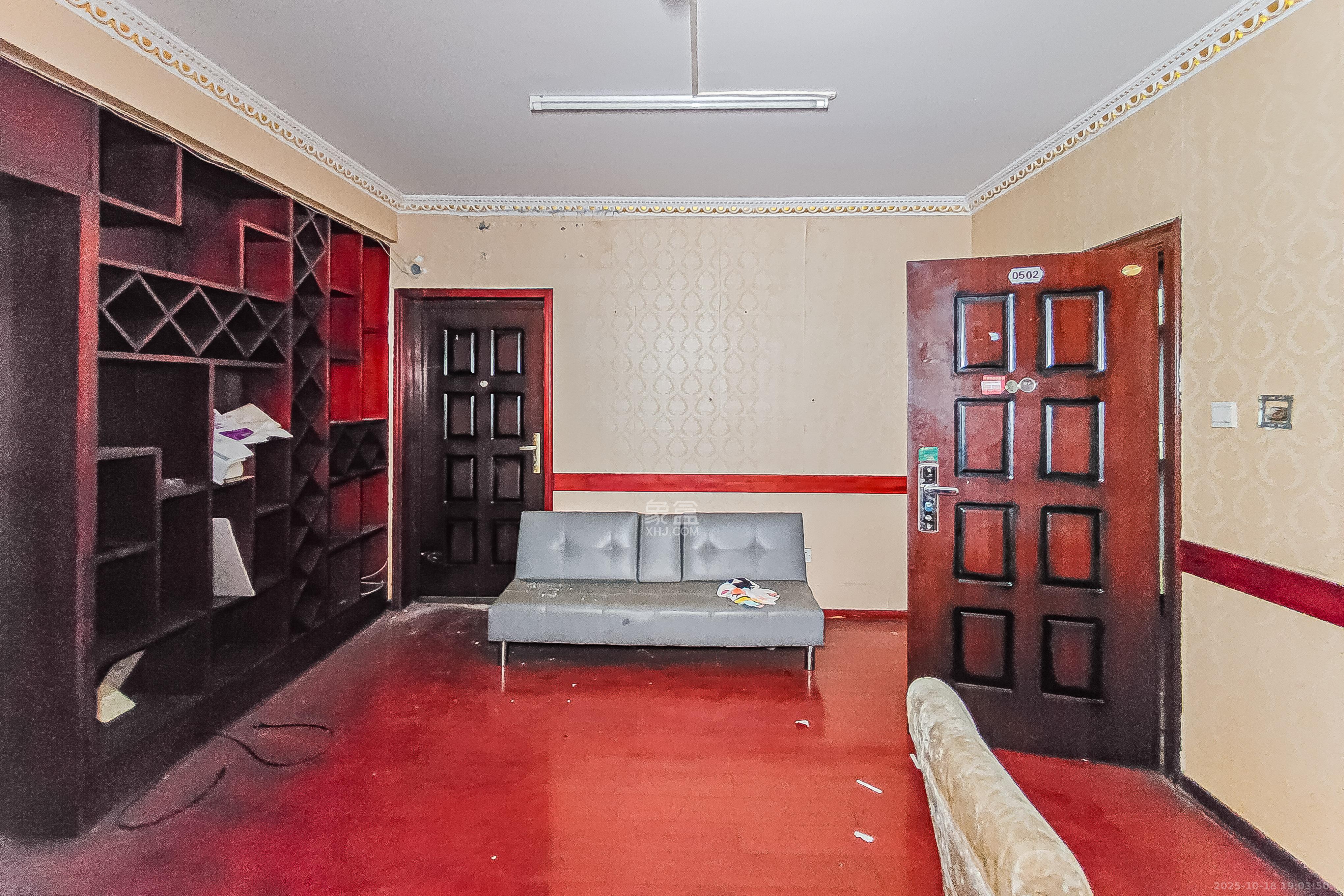 君庭金福苑  4室2厅2卫    120.0万客厅