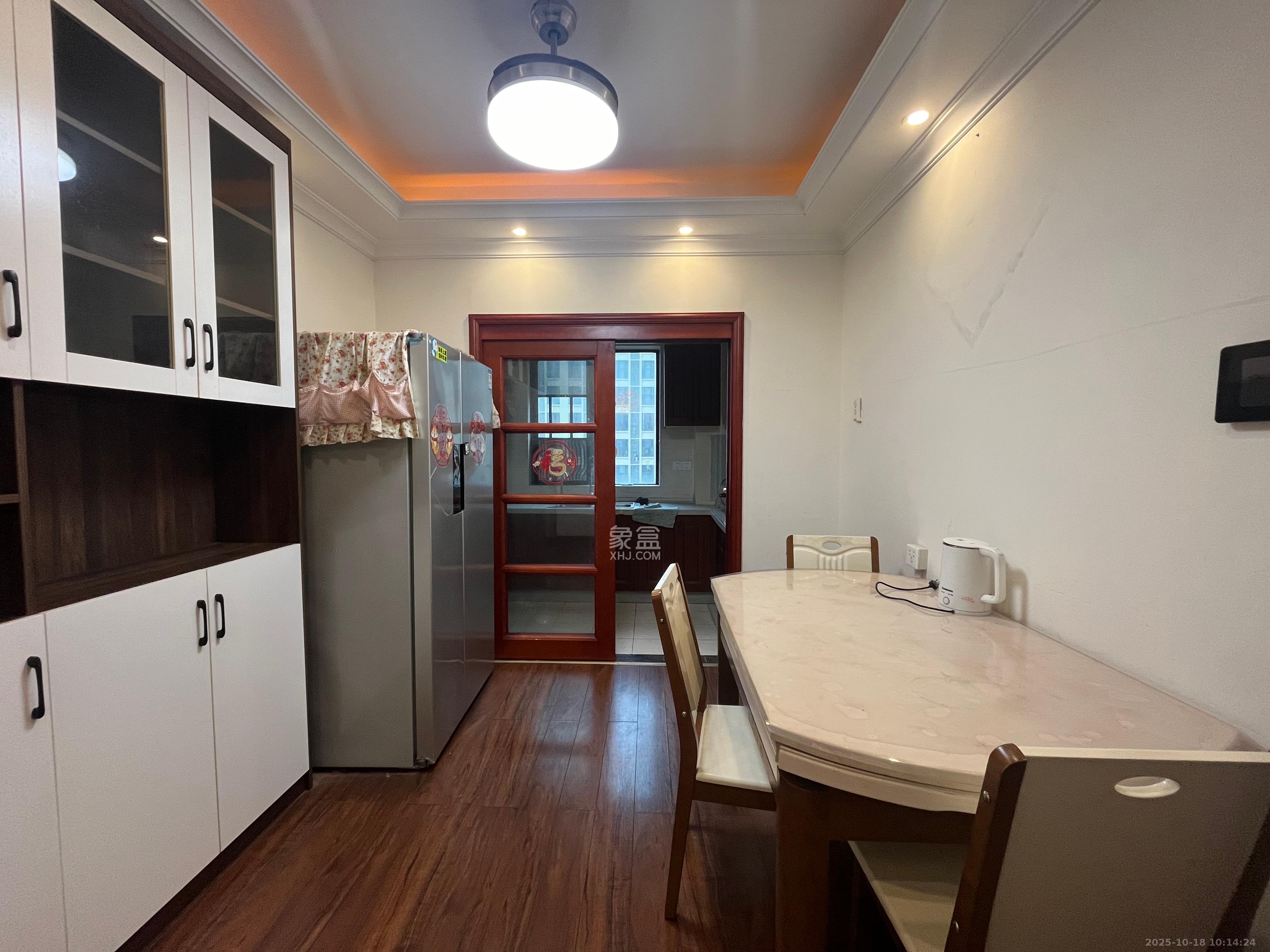 五江天街北区 3室2厅2卫 2500.0元/月 五江天街北区 3室2厅2卫 2500.0元/月室内图