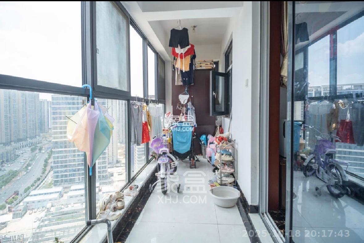 和悦城(蟠龙景苑)  3室2厅2卫    1700.0元/月 和悦城(蟠龙景苑)  3室2厅2卫    1700.0元/月室内图