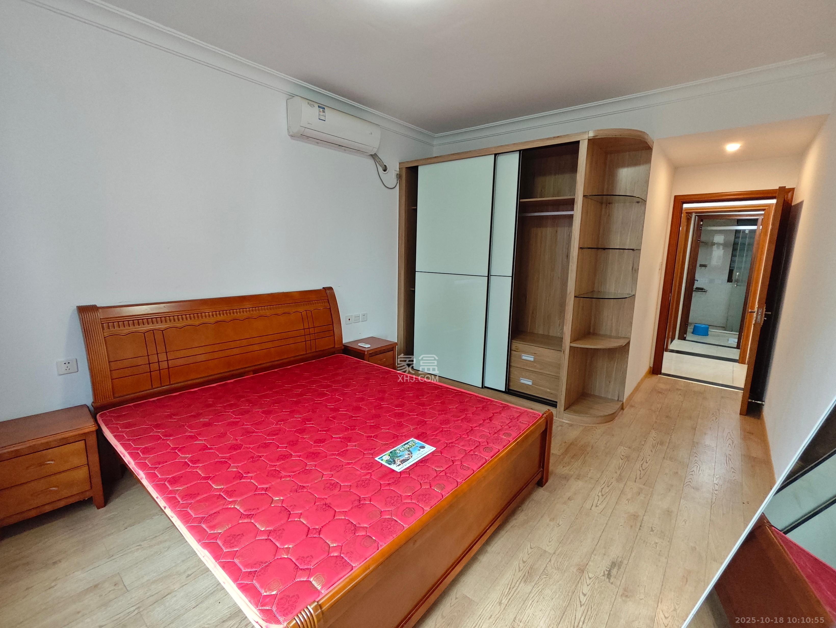 江山帝景哈佛  3室2厅1卫    2000.0元/月 江山帝景哈佛  3室2厅1卫    2000.0元/月室内图