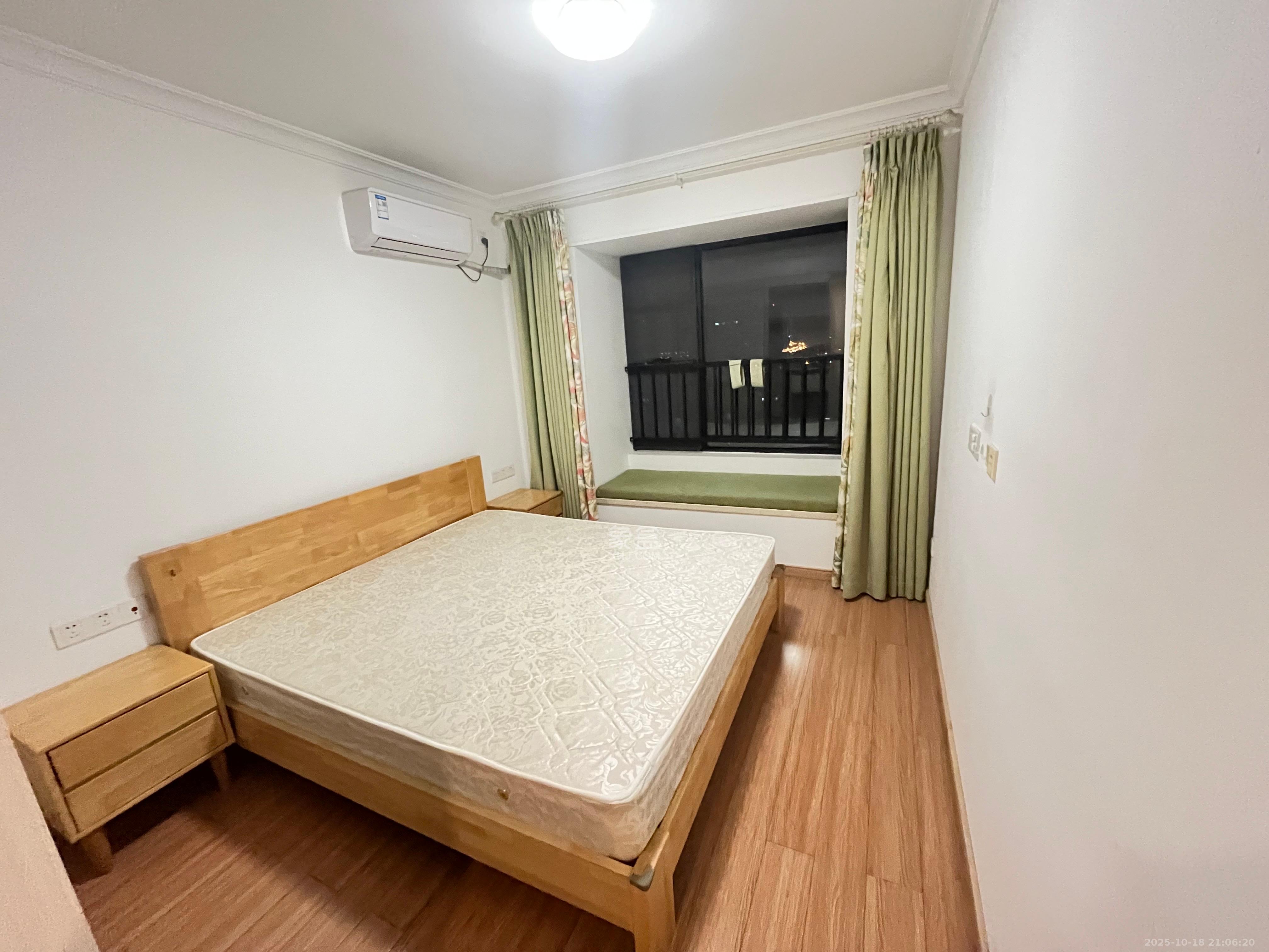 万科魅力之城  3室2厅2卫    2400.0元/月室内图