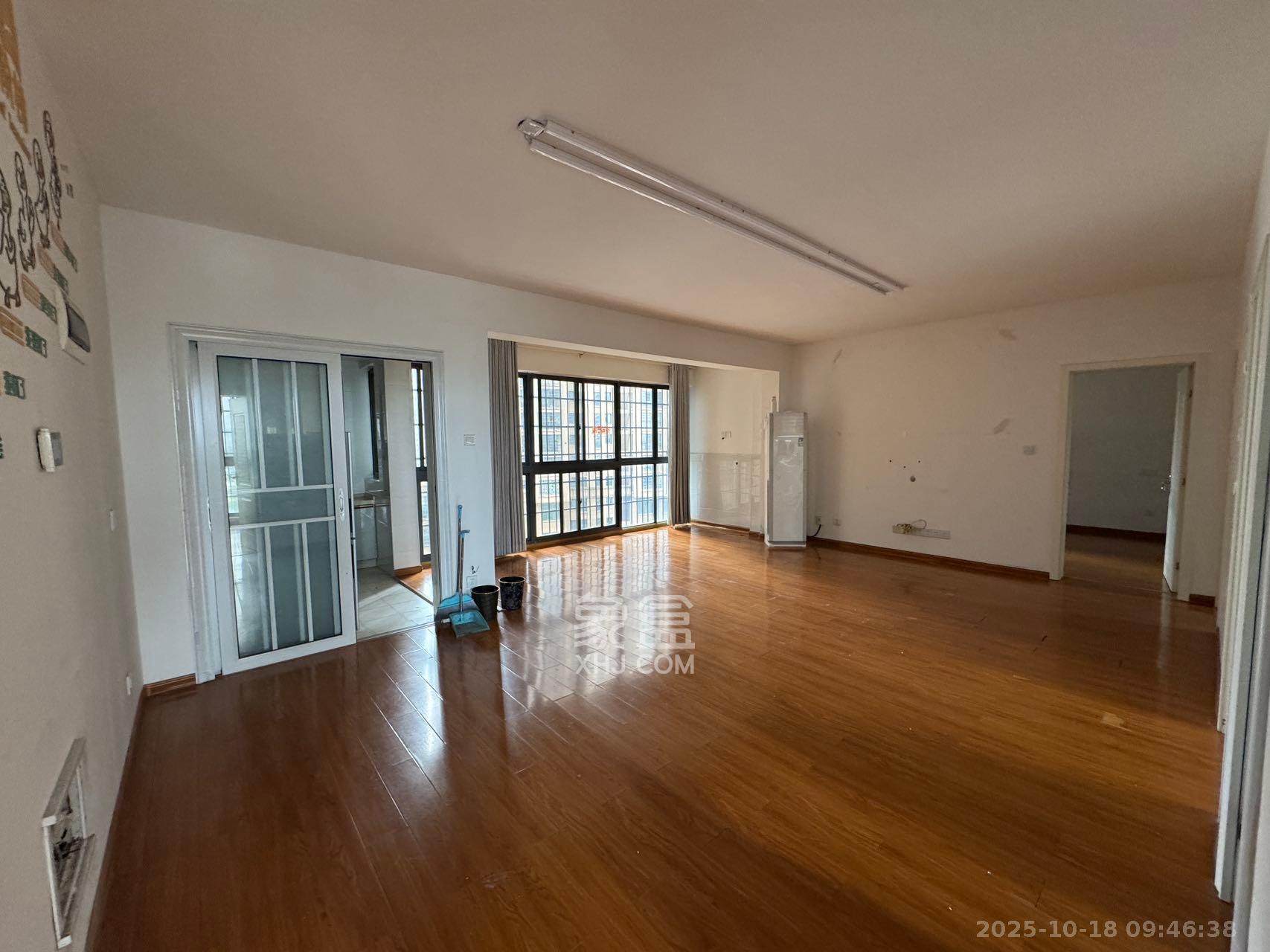 武广新都城(新都华府)  4室2厅2卫    2000.0元/月 武广新都城(新都华府)  4室2厅2卫    2000.0元/月室内图