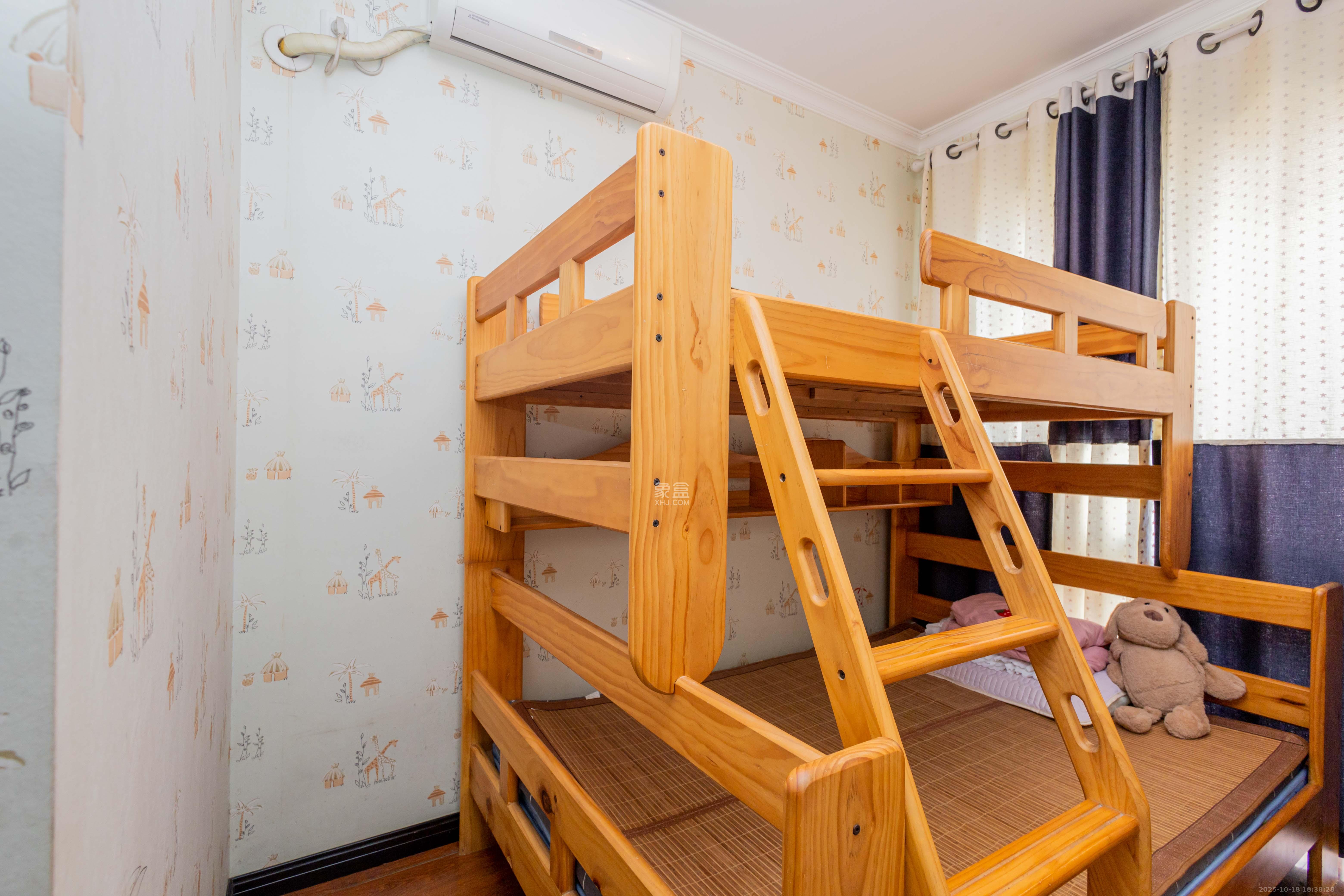 旭辉华庭  3室2厅2卫    89.8万卧室