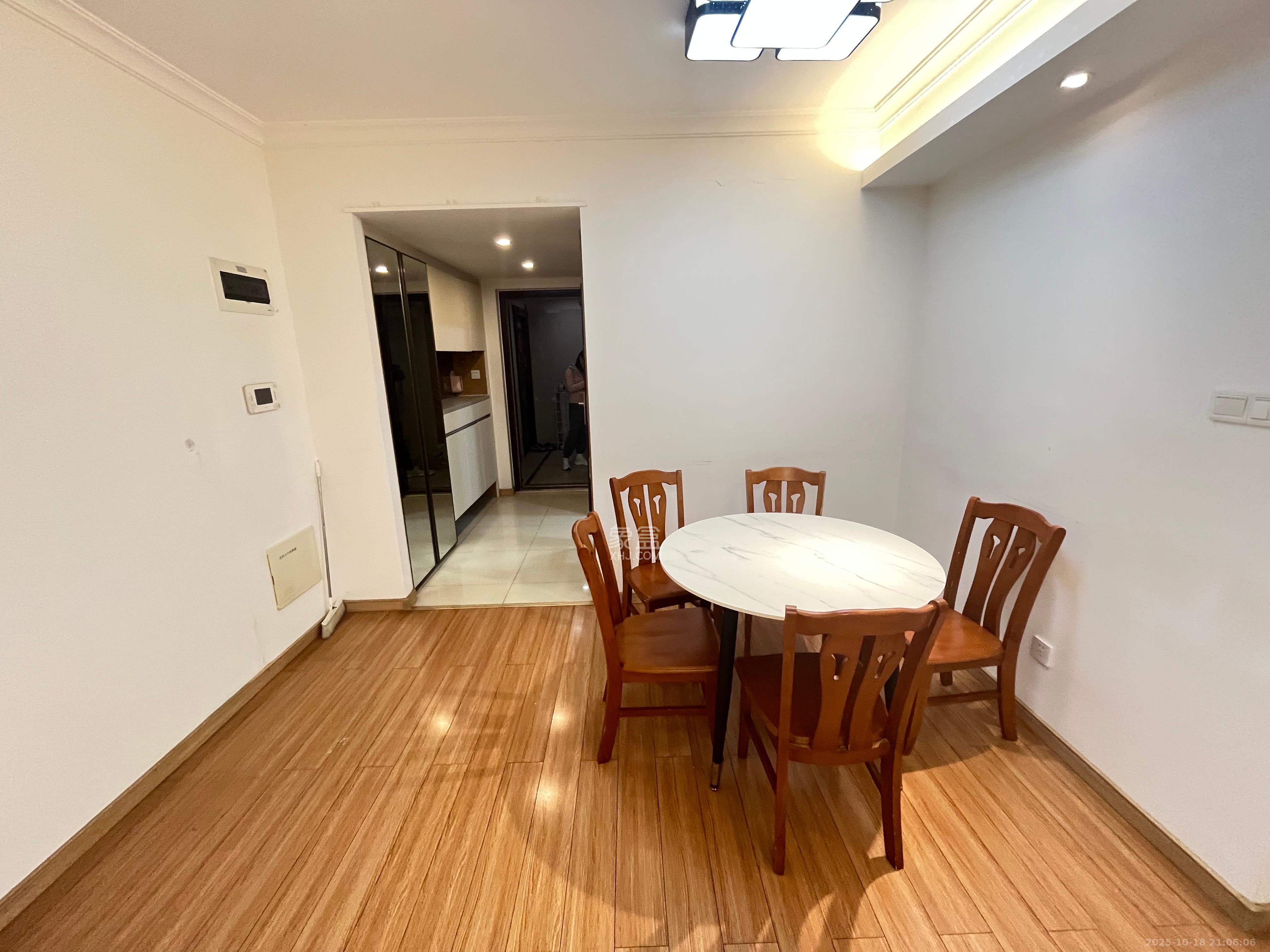 万科魅力之城 3室2厅2卫 2400.0元/月 万科魅力之城 3室2厅2卫 2400.0元/月室内图