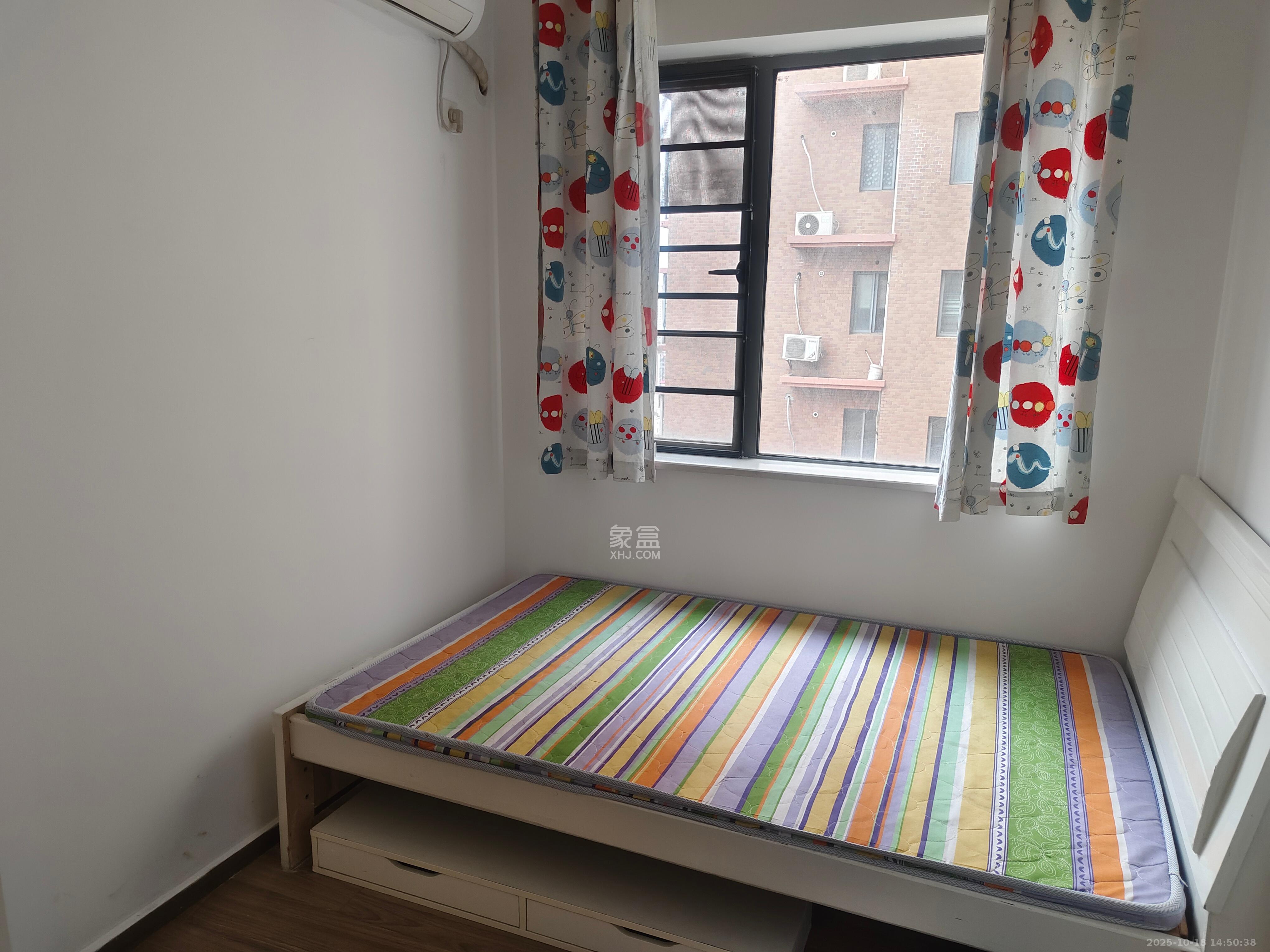 上海城小区  3室2厅2卫    2300.0元/月室内图