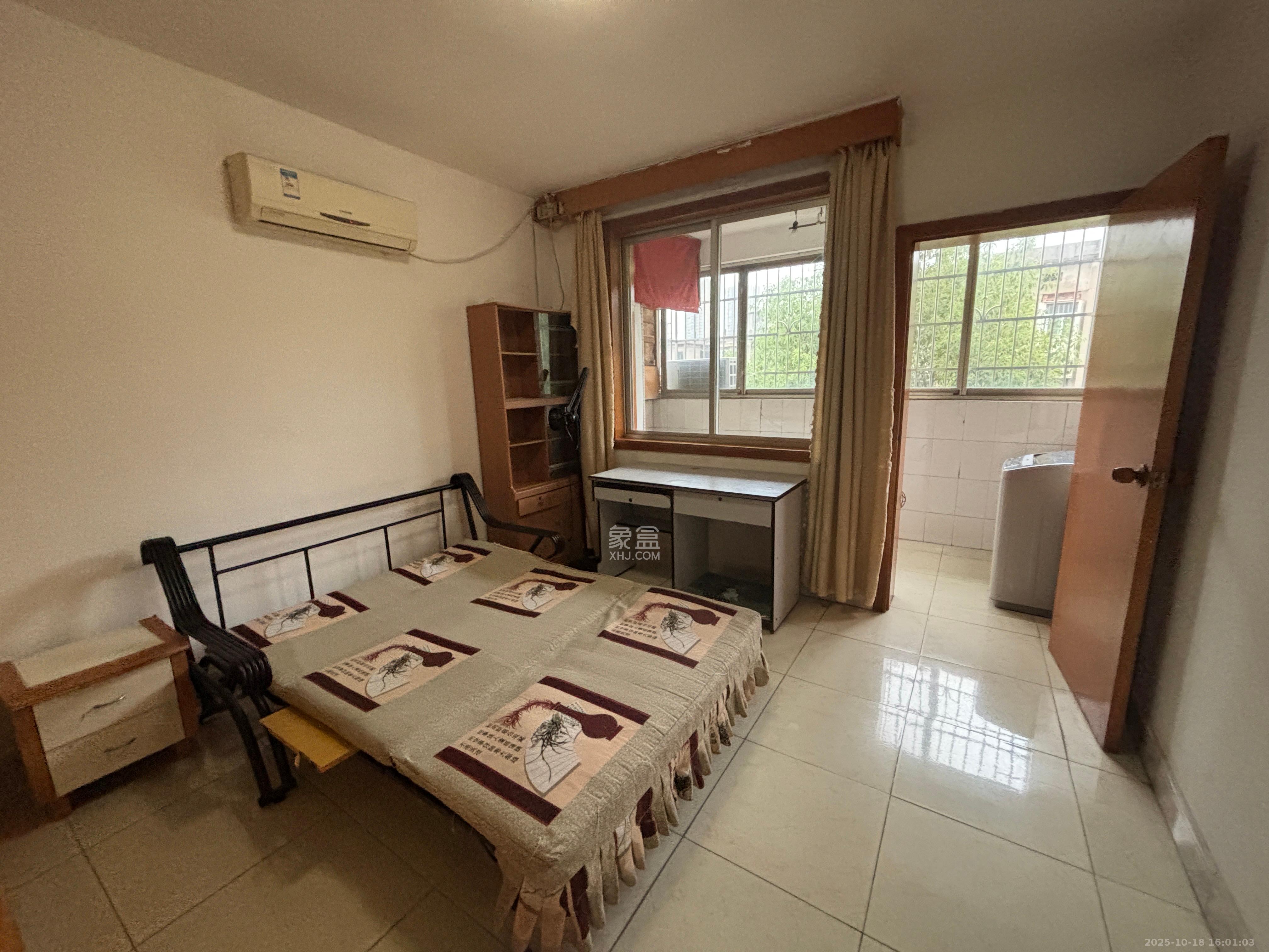 中建五局信和苑三区  2室1厅1卫    1200.0元/月室内图