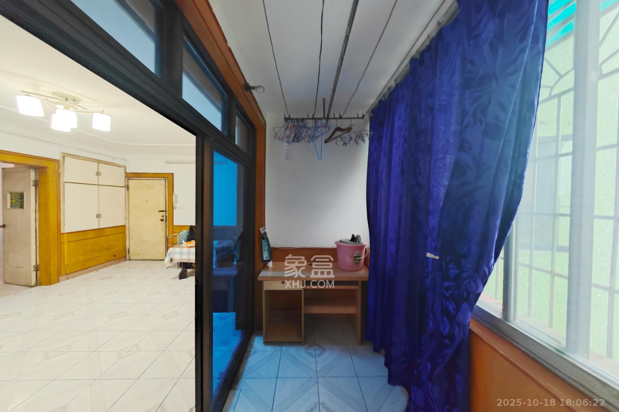 长沙卷烟厂高层小区  2室1厅1卫    45.0万 长沙卷烟厂高层小区  2室1厅1卫    45.0万阳台