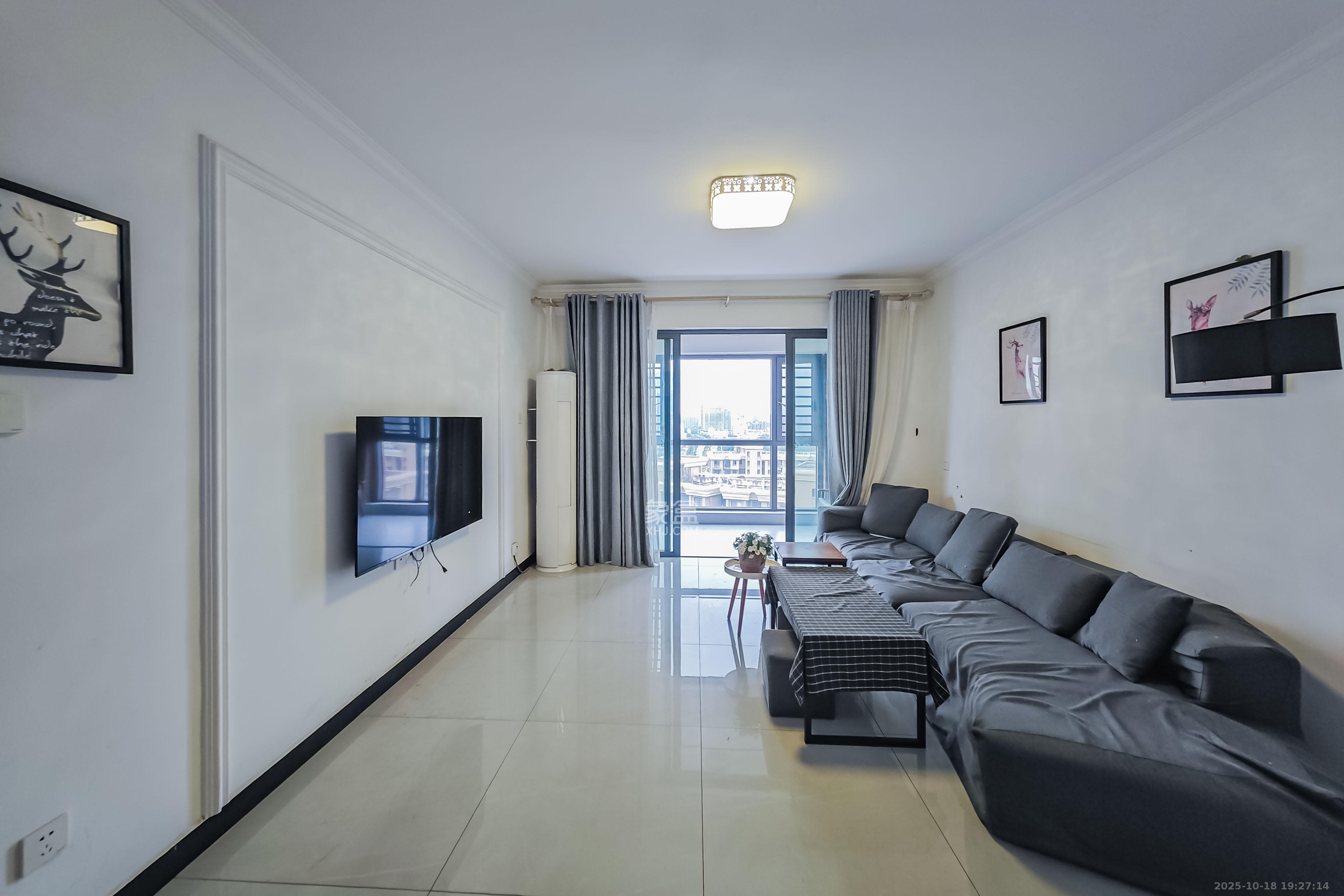 半山壹号  2室2厅2卫    90.0万客厅