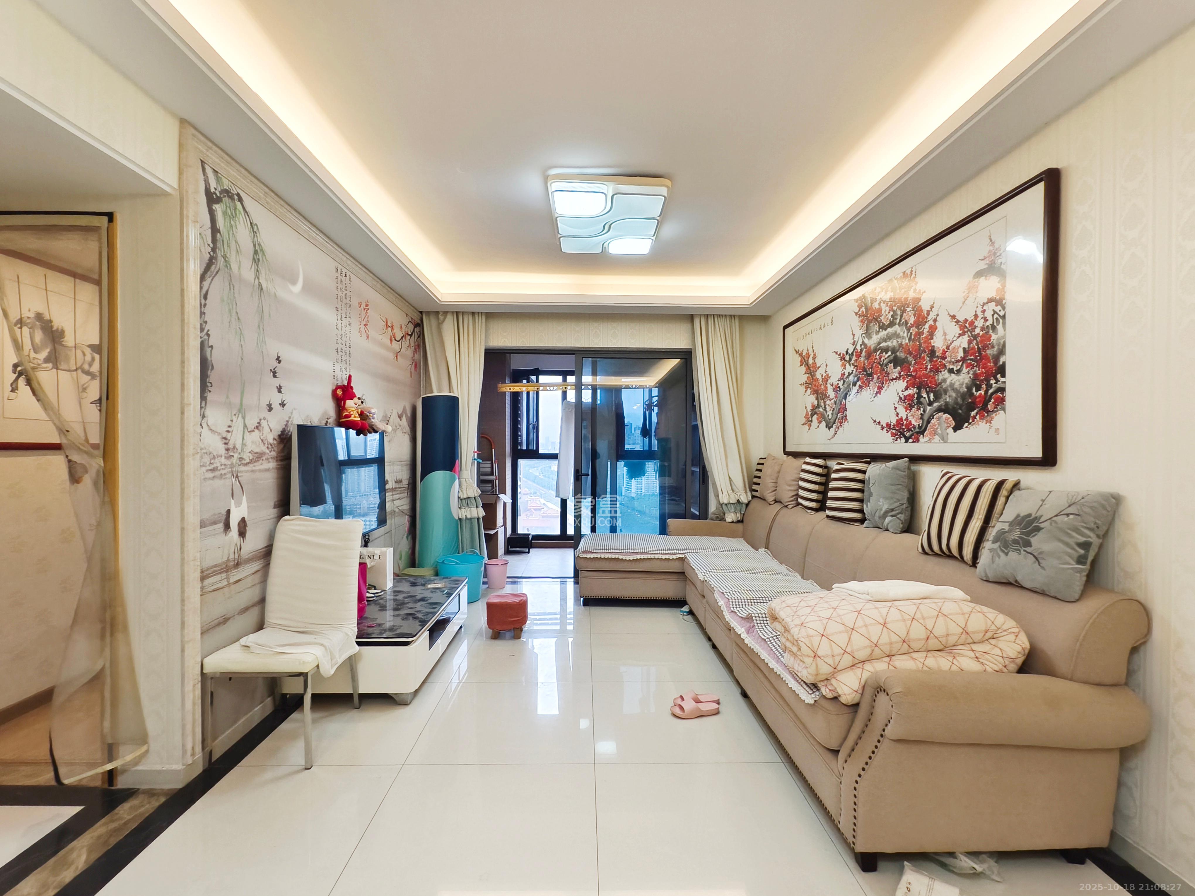 珠江郦城薰衣道  3室2厅1卫    2300.0元/月 珠江郦城薰衣道  3室2厅1卫    2300.0元/月室内图