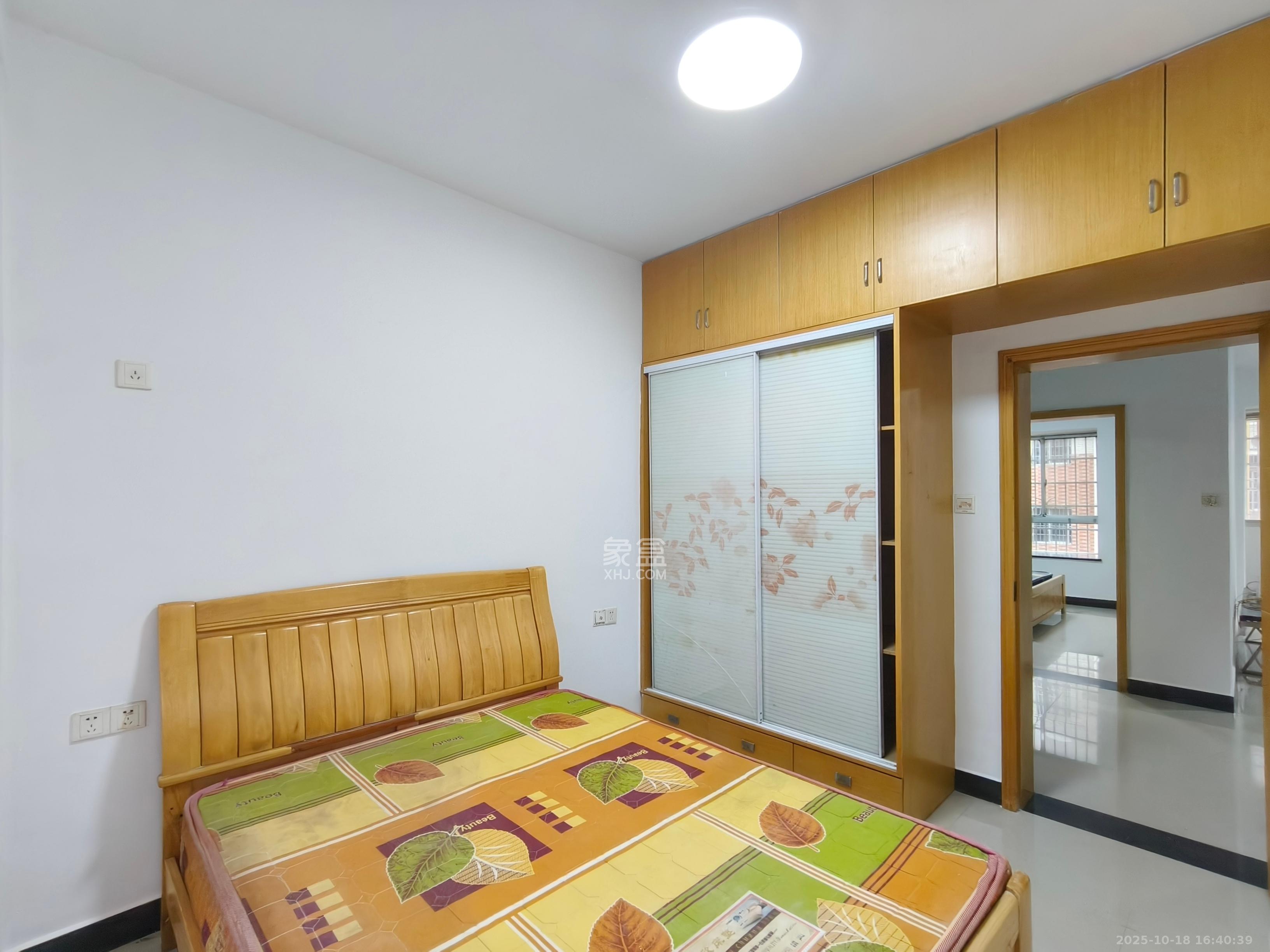 西龙苑安置小区(西垅苑小区) 2室1厅1卫 1600.0元/月 西龙苑安置小区(西垅苑小区) 2室1厅1卫 1600.0元/月室内图