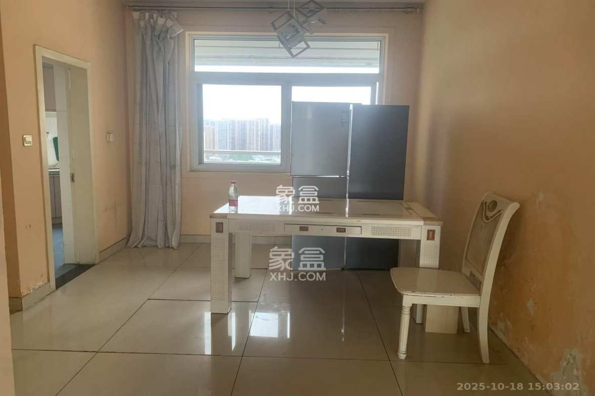 湘中海星之都 3室2厅1卫 2400.0元/月 湘中海星之都 3室2厅1卫 2400.0元/月室内图