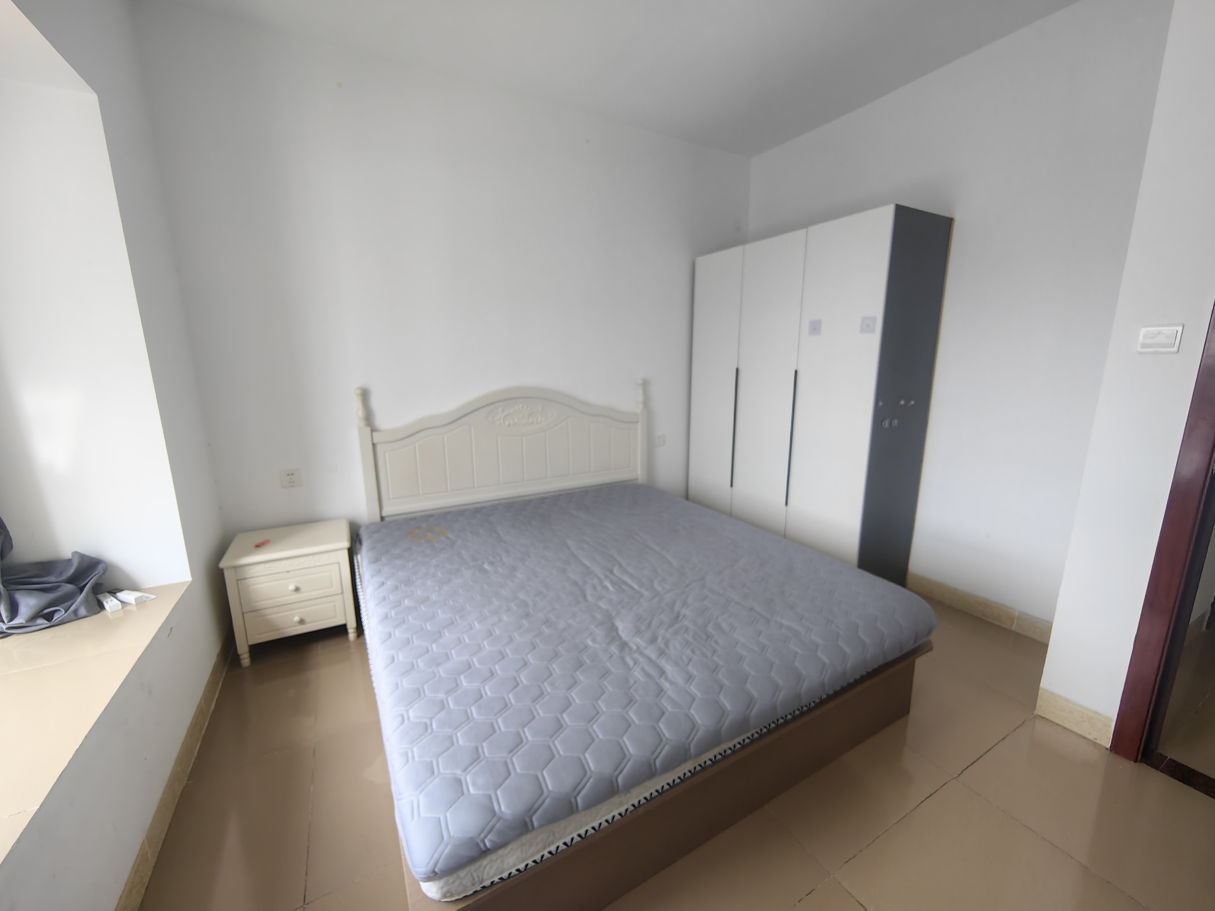 冠盛天泽园 2室2厅1卫 2300.0元/月 冠盛天泽园 2室2厅1卫 2300.0元/月室内图