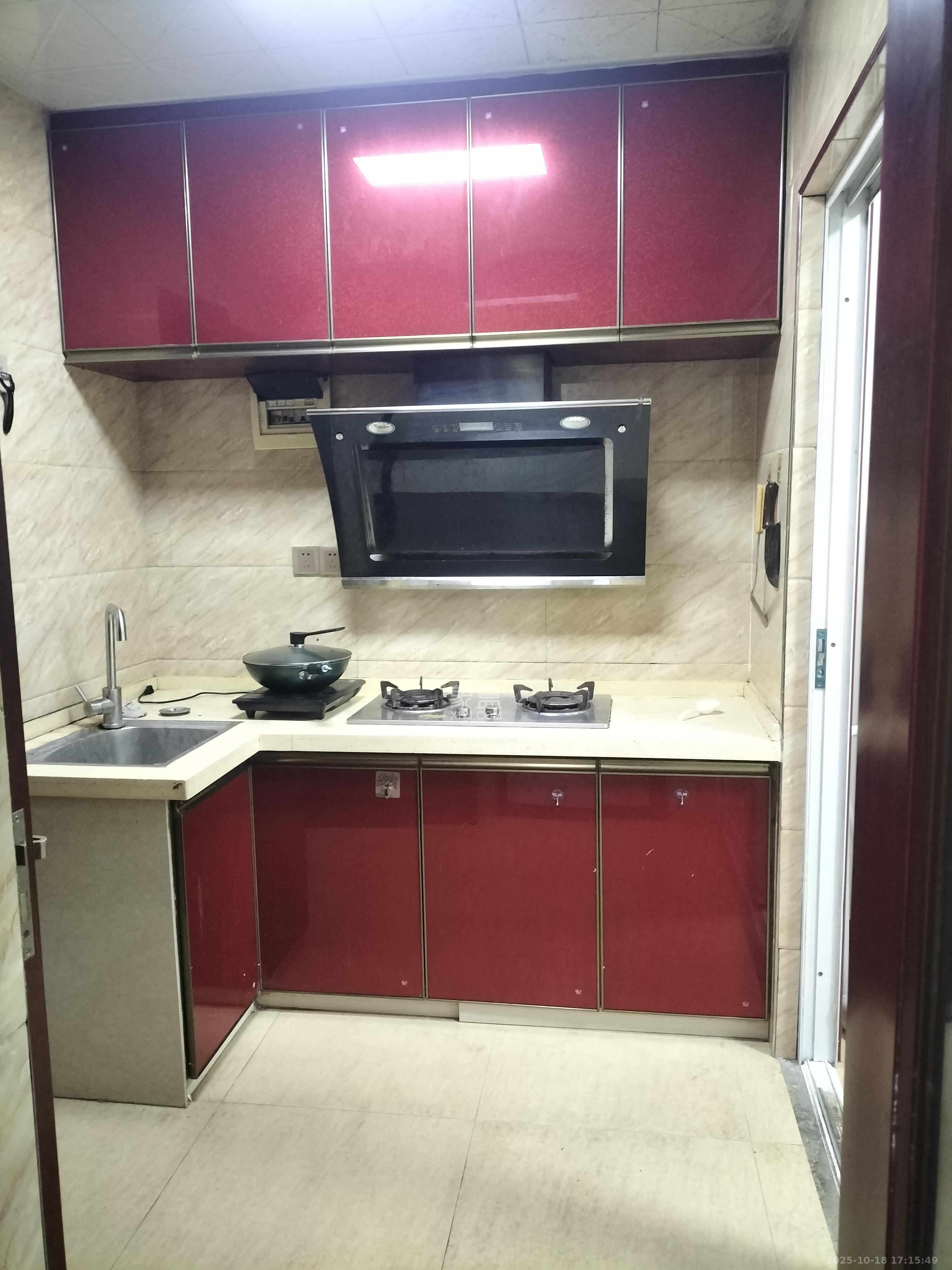 骑龙安置小区  1室1厅1卫    1300.0元/月室内图