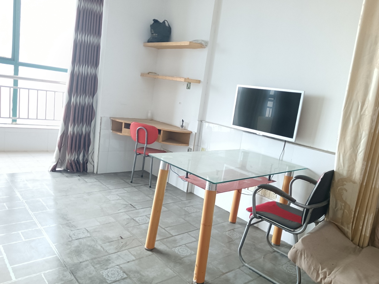 银城壹号  1室1厅1卫    1000.0元/月室内图