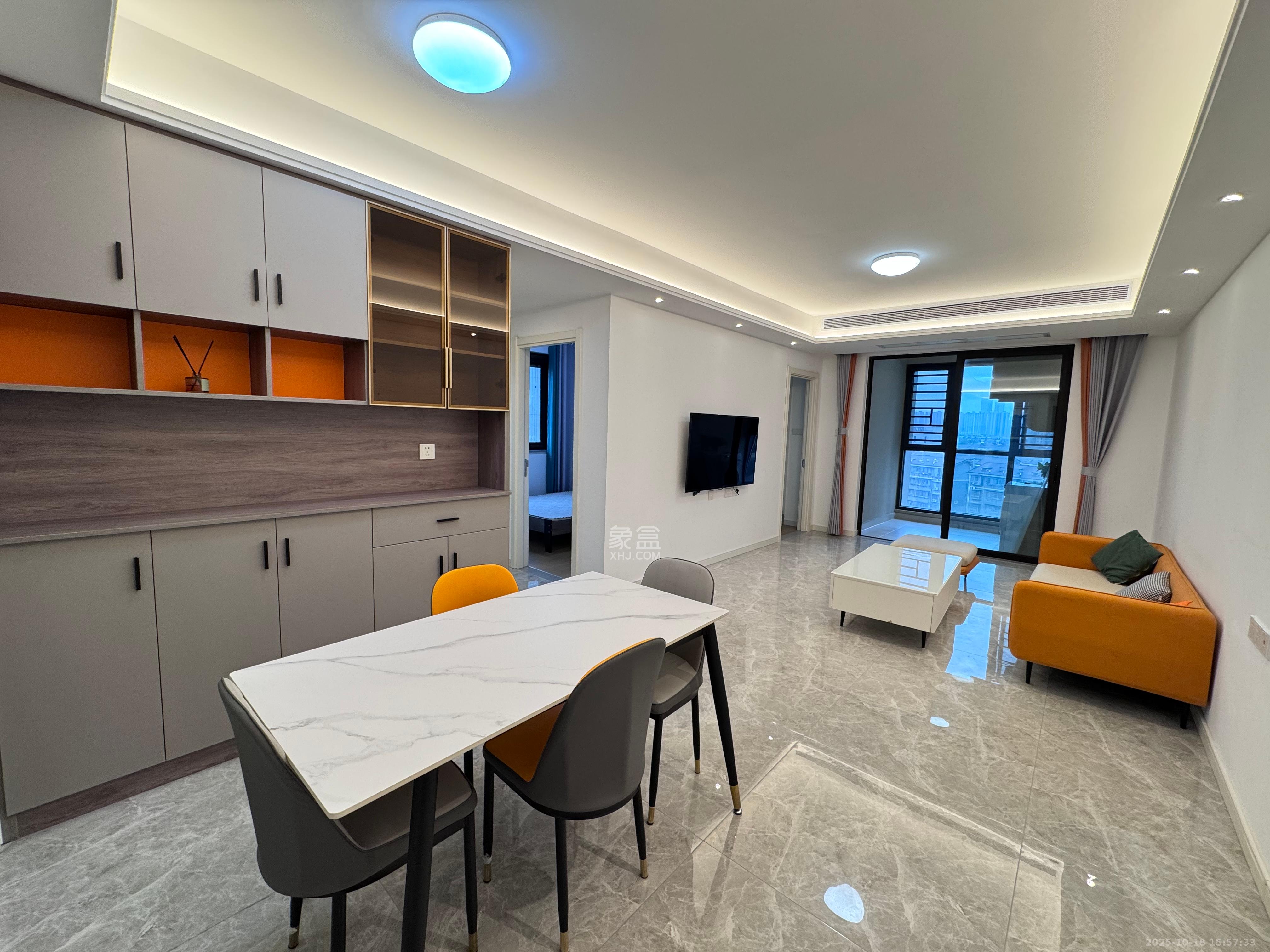 万科金色梦想A区  3室2厅2卫    3100.0元/月室内图