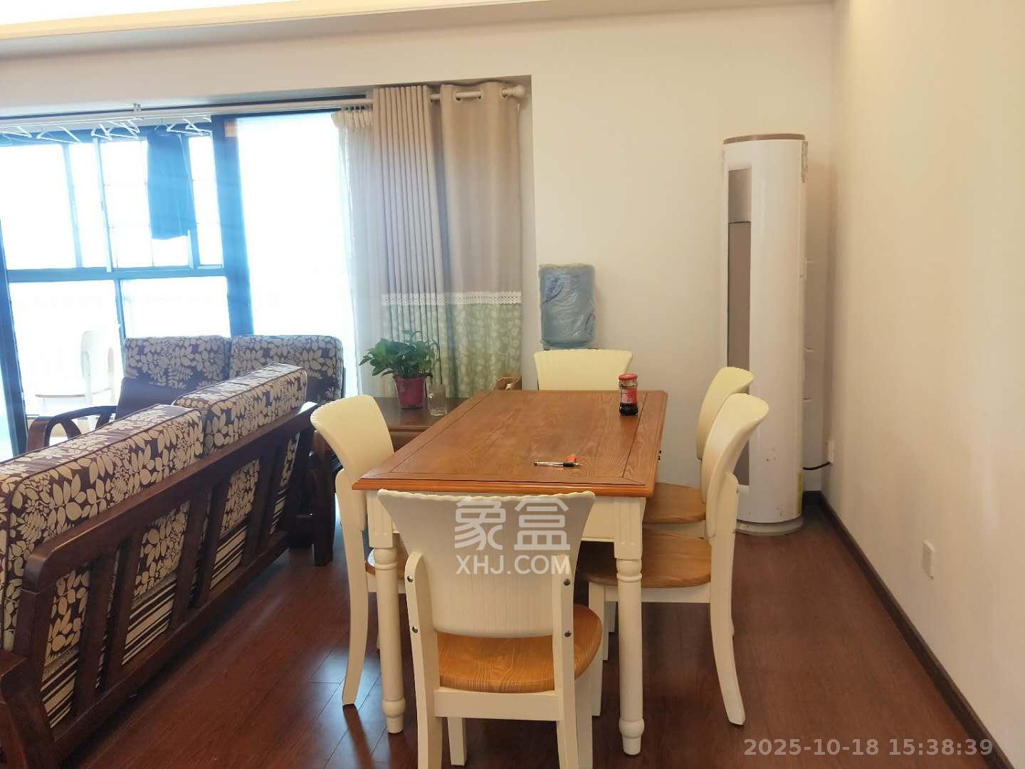 万科魅力之城非凡里  1室1厅2卫    2800.0元/月室内图