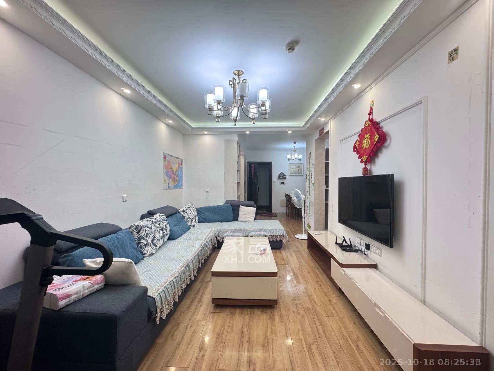 金地格林公馆  3室1厅1卫    2800.0元/月