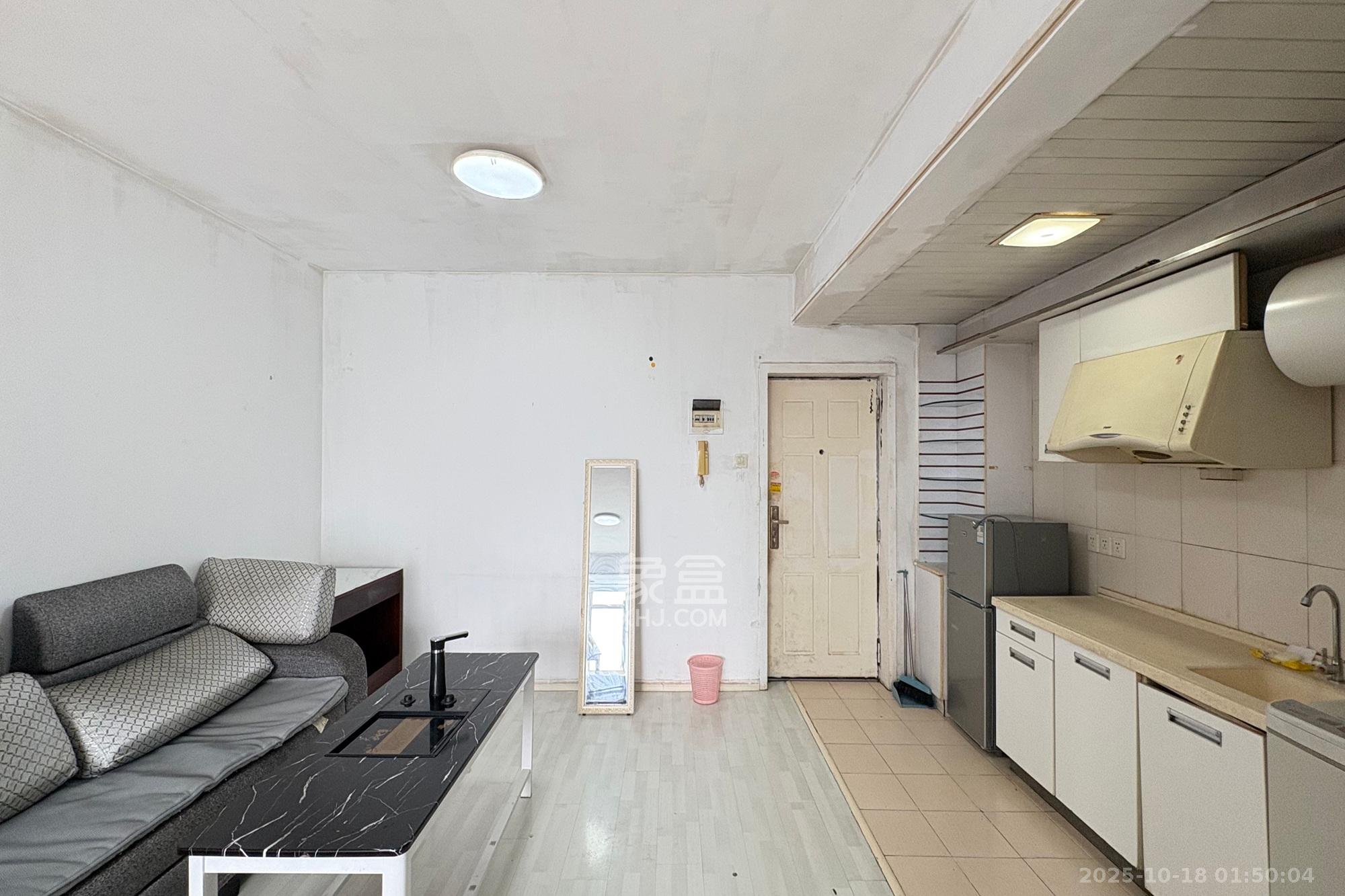 青年公寓 1室1厅1卫 44.0万 青年公寓 1室1厅1卫 44.0万客厅