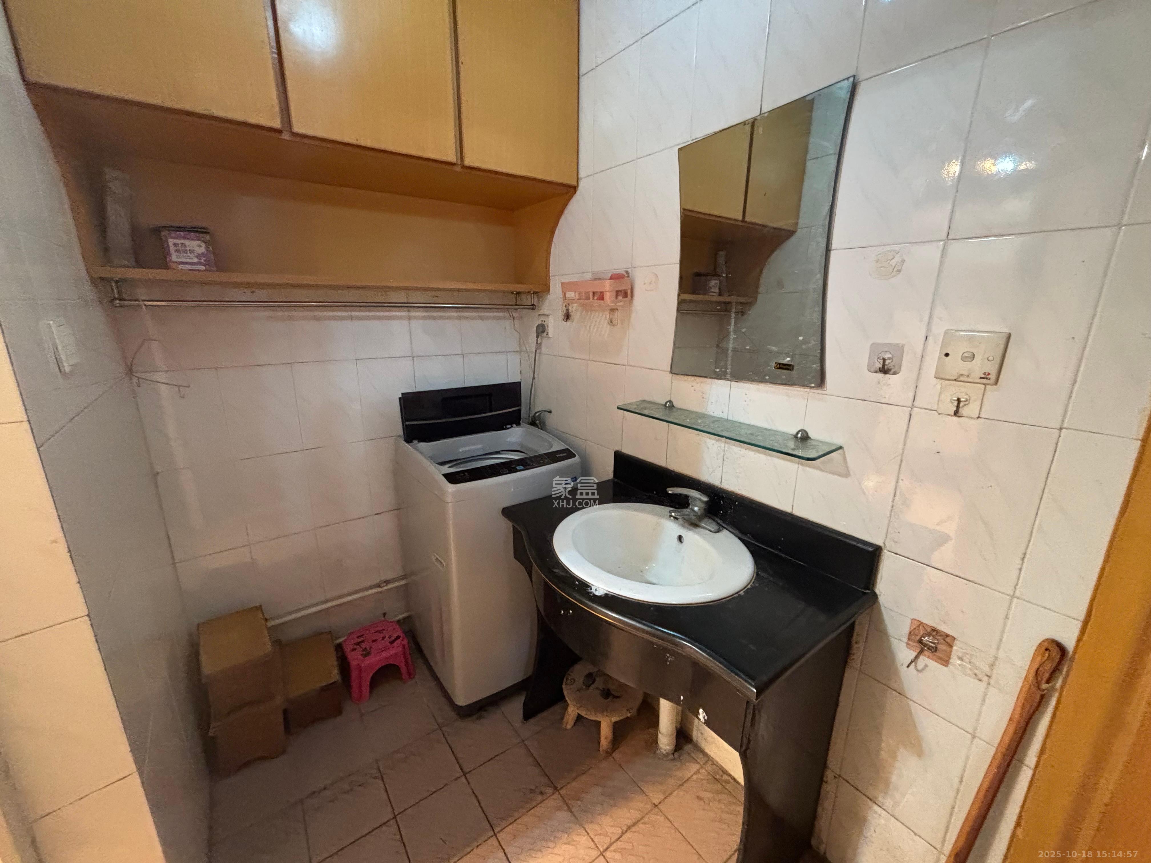 涂家冲社区(涂新小区、农商银行宿舍) 2室1厅1卫 1700.0元/月 涂家冲社区(涂新小区、农商银行宿舍) 2室1厅1卫 1700.0元/月室内图