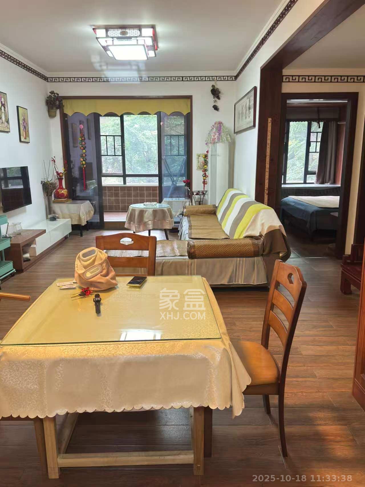 长房东云台  3室2厅1卫    2300.0元/月 长房东云台  3室2厅1卫    2300.0元/月