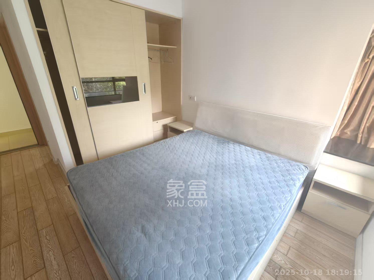 保利花园  3室2厅2卫    2500.0元/月 保利花园  3室2厅2卫    2500.0元/月室内图