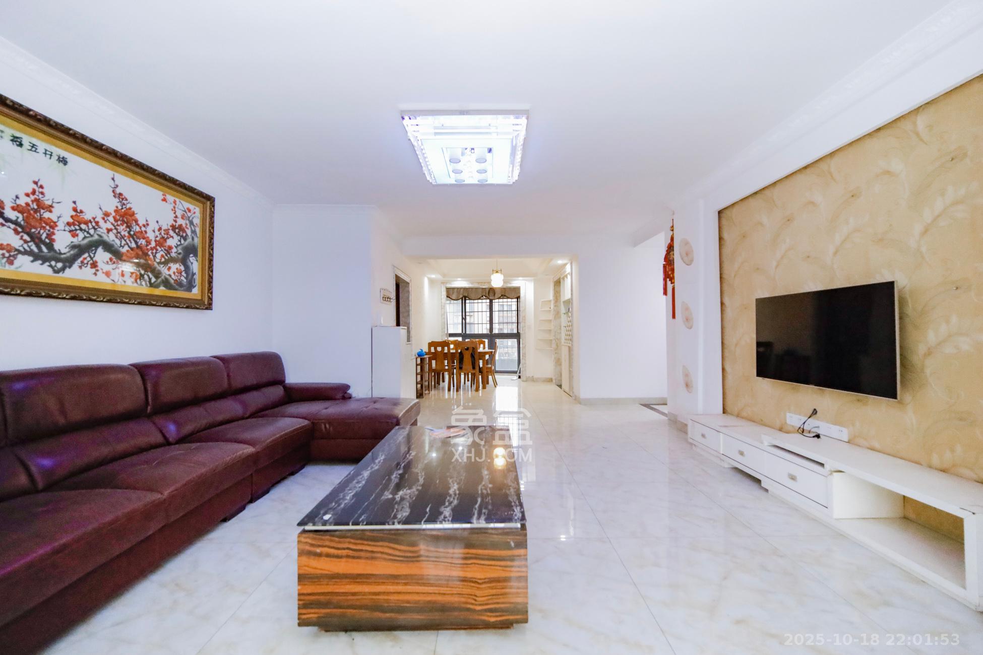 清政园（青政家园）  3室2厅2卫    106.0万客厅