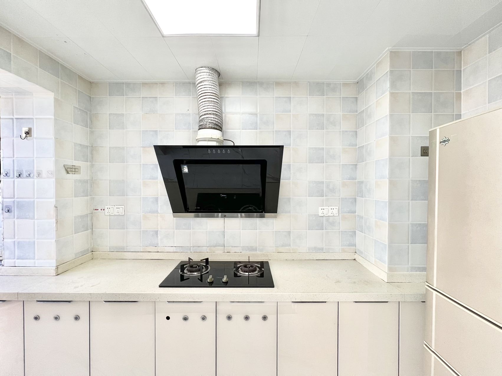 万达广场骏豪仕家(万达公馆) 3室2厅2卫 2600.0元/月 万达广场骏豪仕家(万达公馆) 3室2厅2卫 2600.0元/月室内图