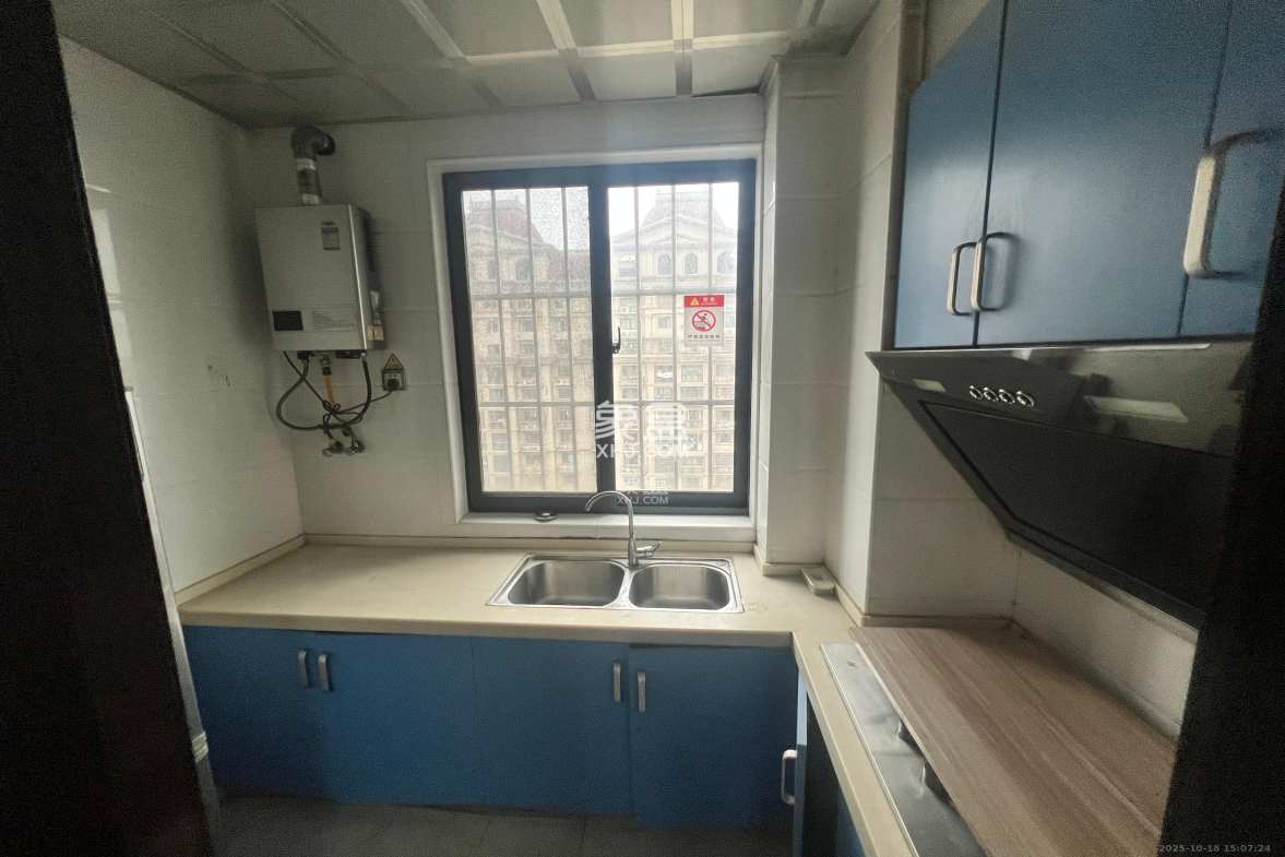 阳光锦城 3室2厅1卫 2800.0元/月 阳光锦城 3室2厅1卫 2800.0元/月室内图