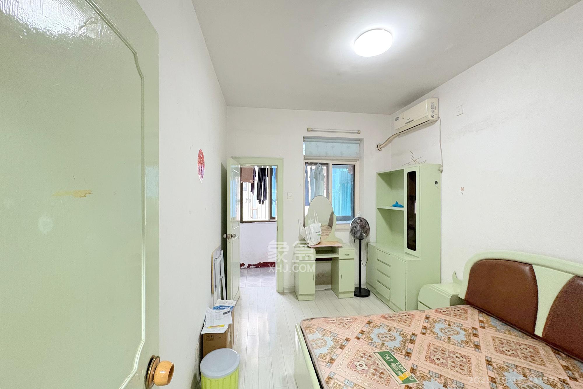 化工宿舍 2室1厅1卫 45.0万 化工宿舍 2室1厅1卫 45.0万卧室