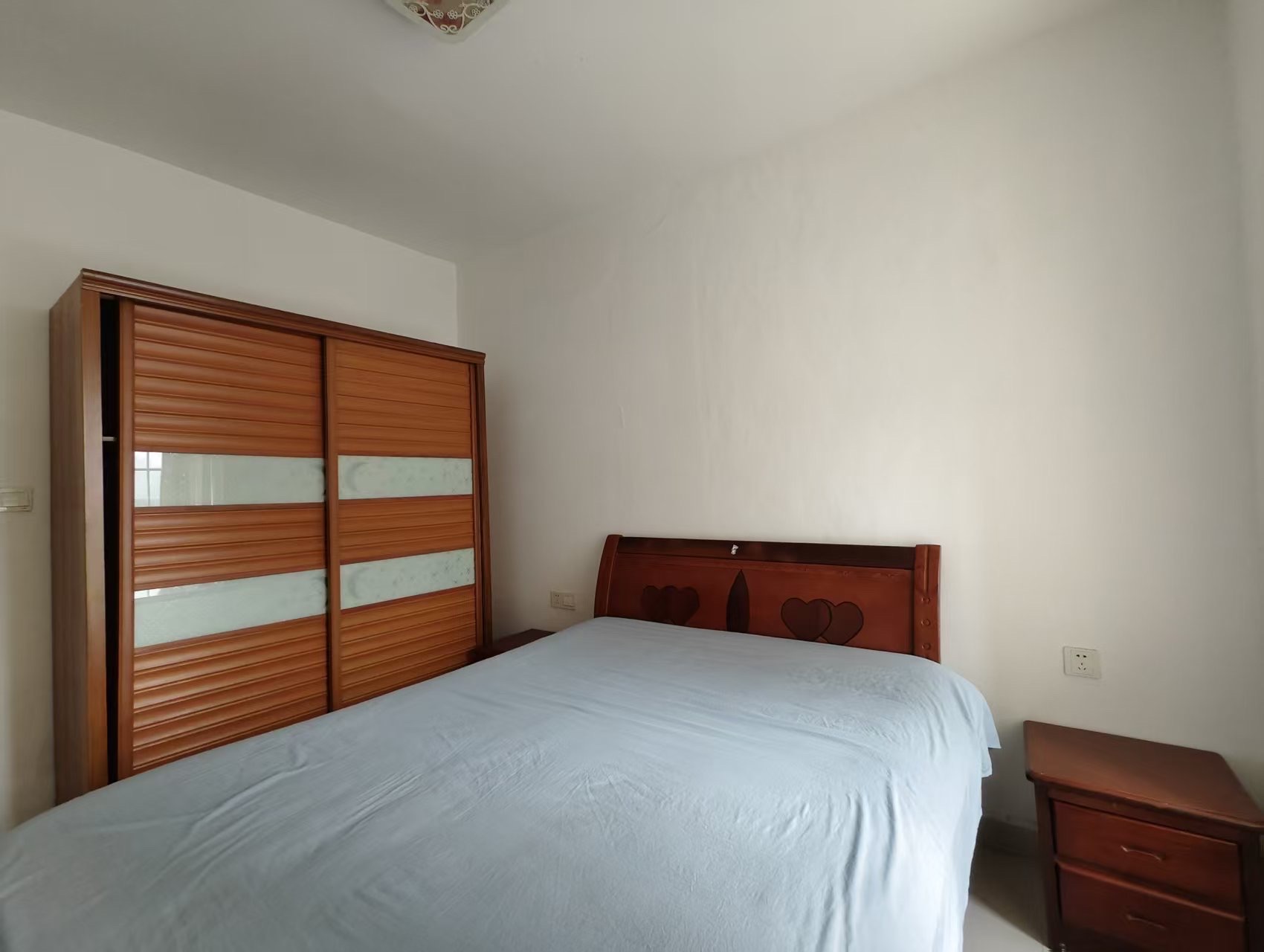 冠都现代城（冠都幸福彼岸）  2室2厅1卫    1500.0元/月室内图