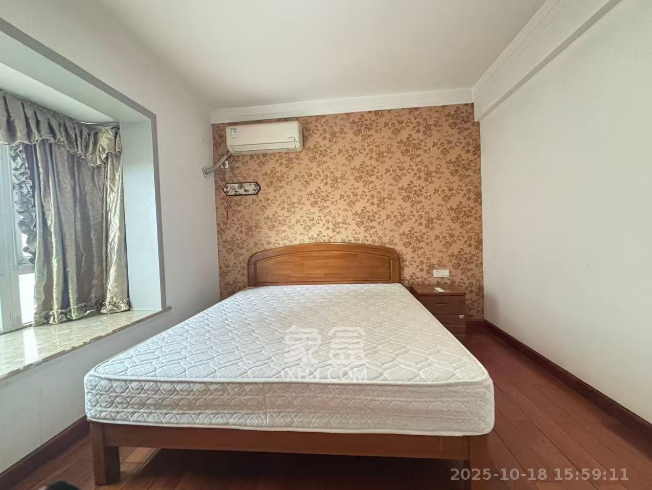 通华天都  3室2厅2卫    2500.0元/月室内图