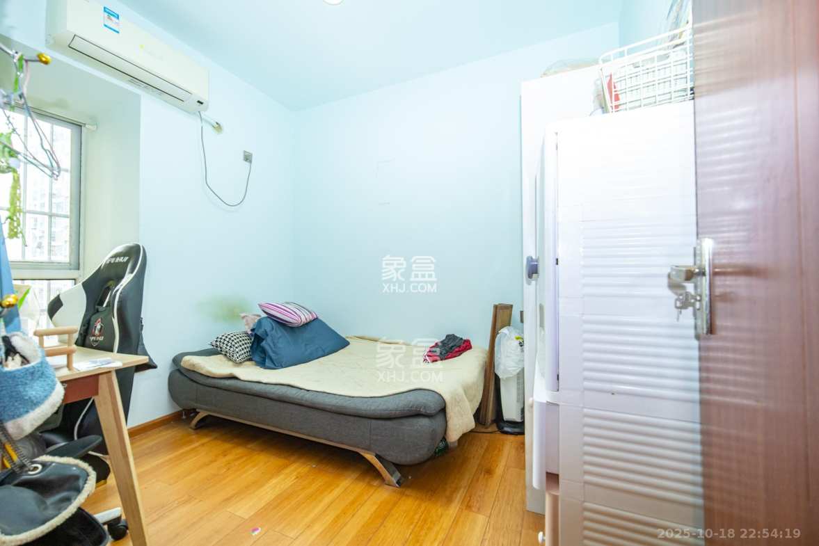 蝴蝶谷 3室2厅1卫 48.8万 蝴蝶谷 3室2厅1卫 48.8万卧室