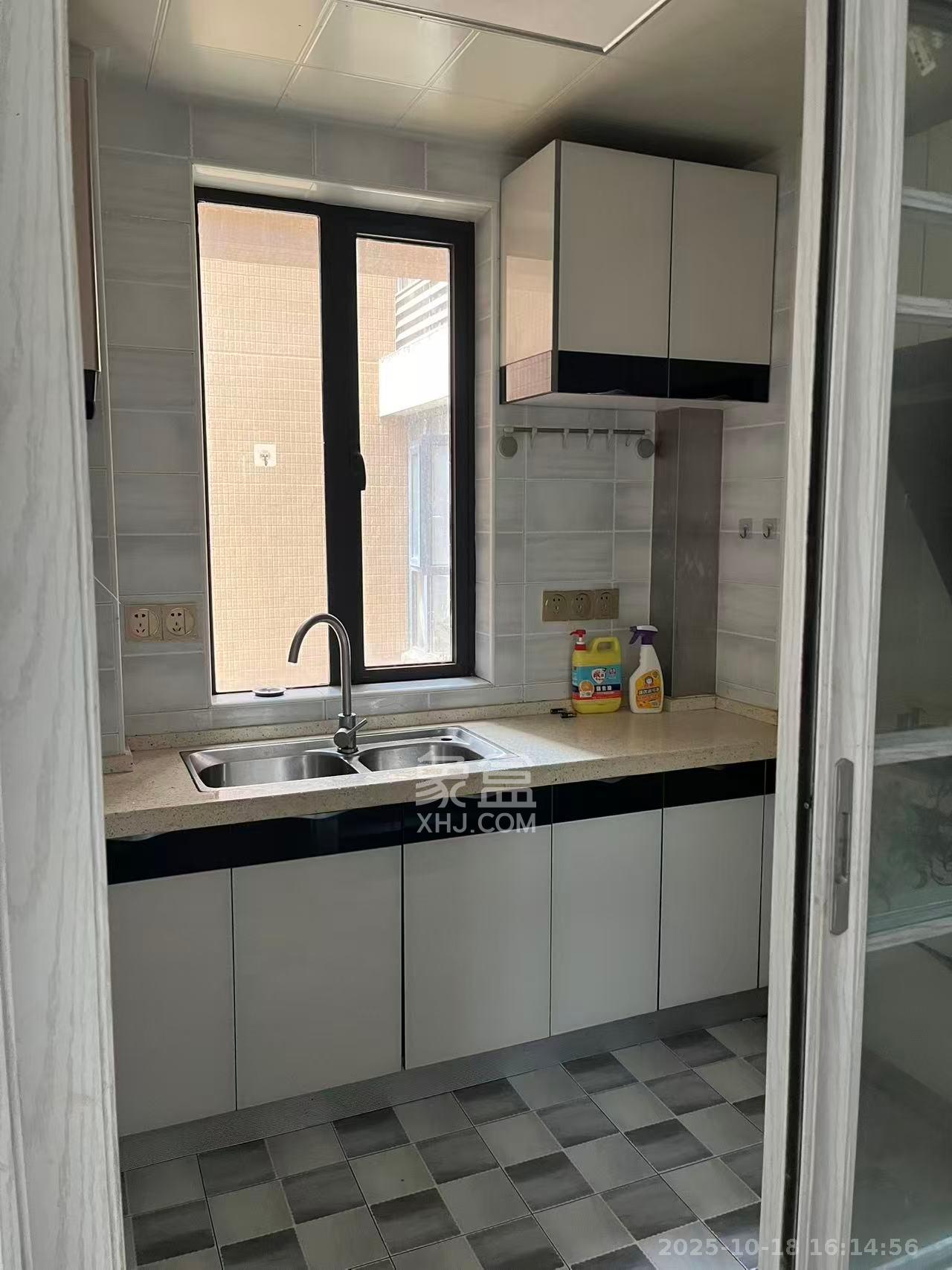 南城印象  3室2厅1卫    2100.0元/月 南城印象  3室2厅1卫    2100.0元/月室内图