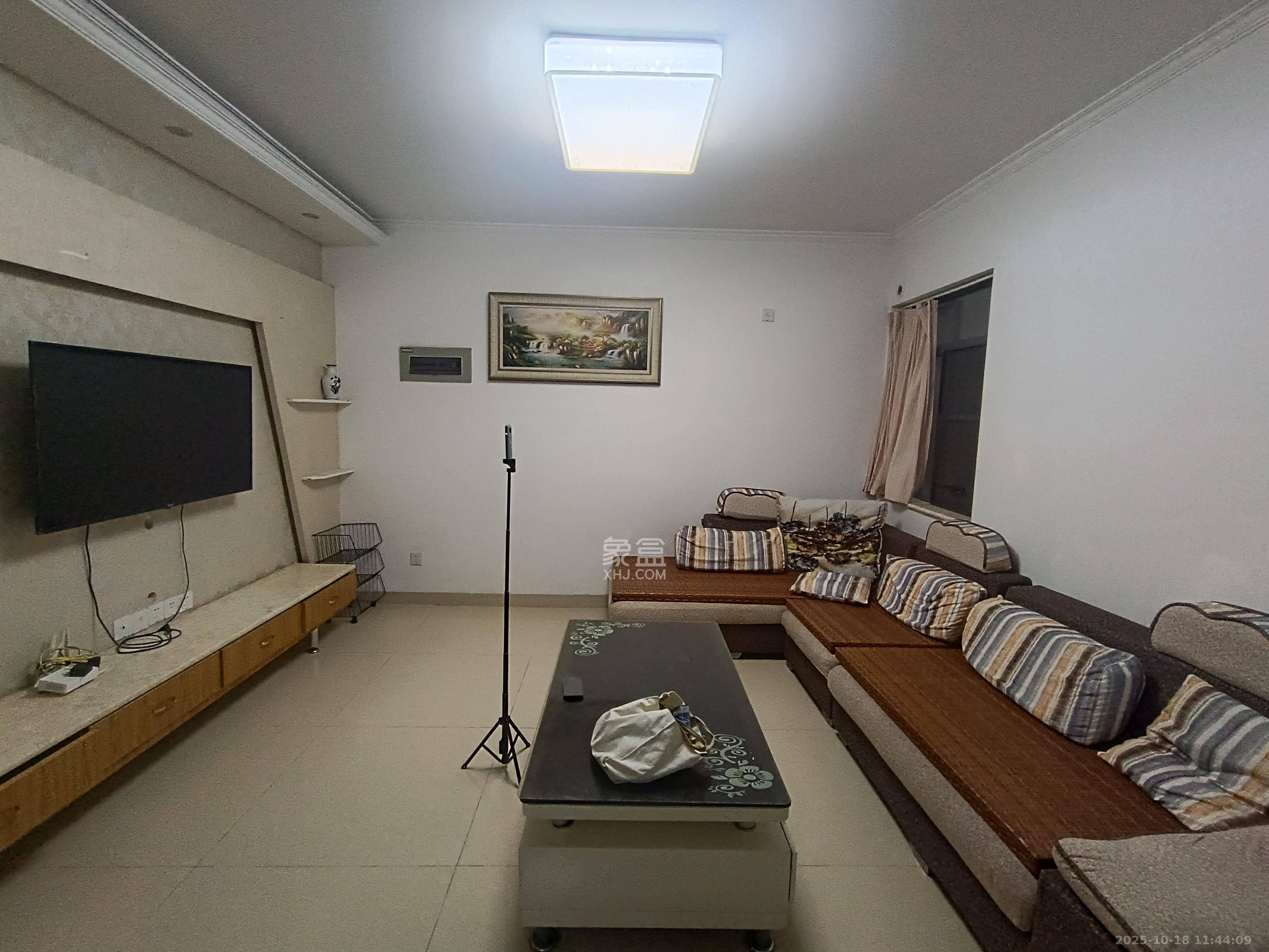 茶山馨苑  2室2厅1卫    2100.0元/月室内图