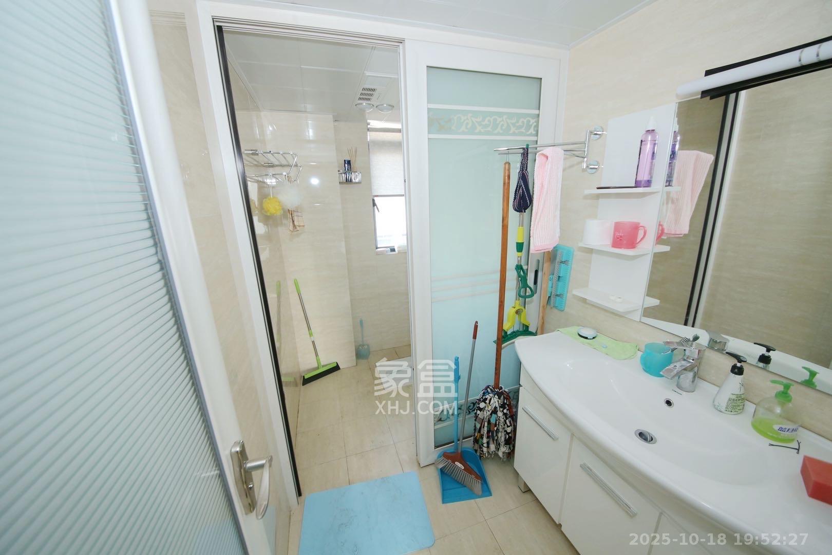 融科檀香山（融科紫檀、香山国际）  2室2厅1卫    2800.0元/月室内图