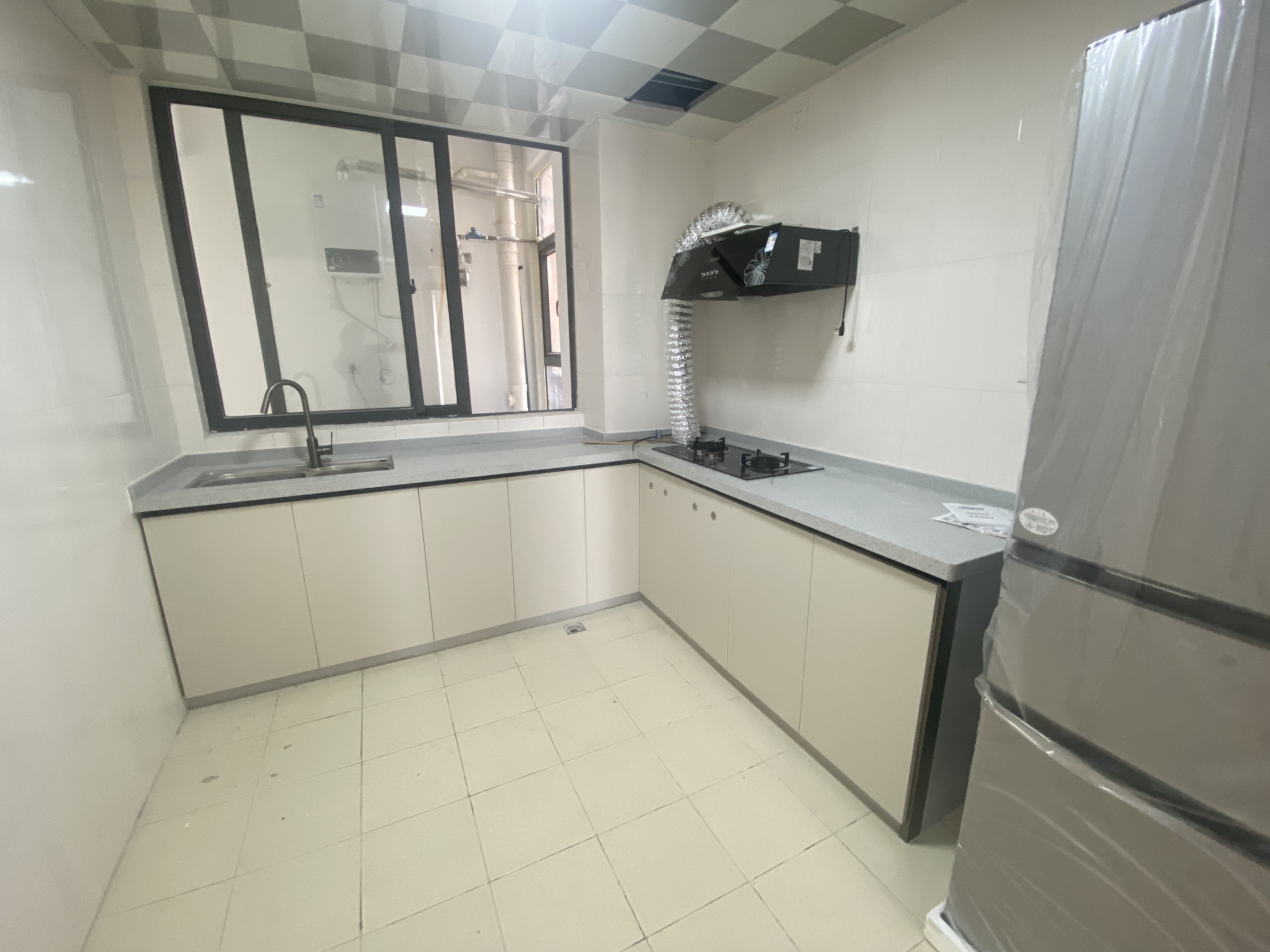 康馨花园  3室1厅1卫    2500.0元/月室内图