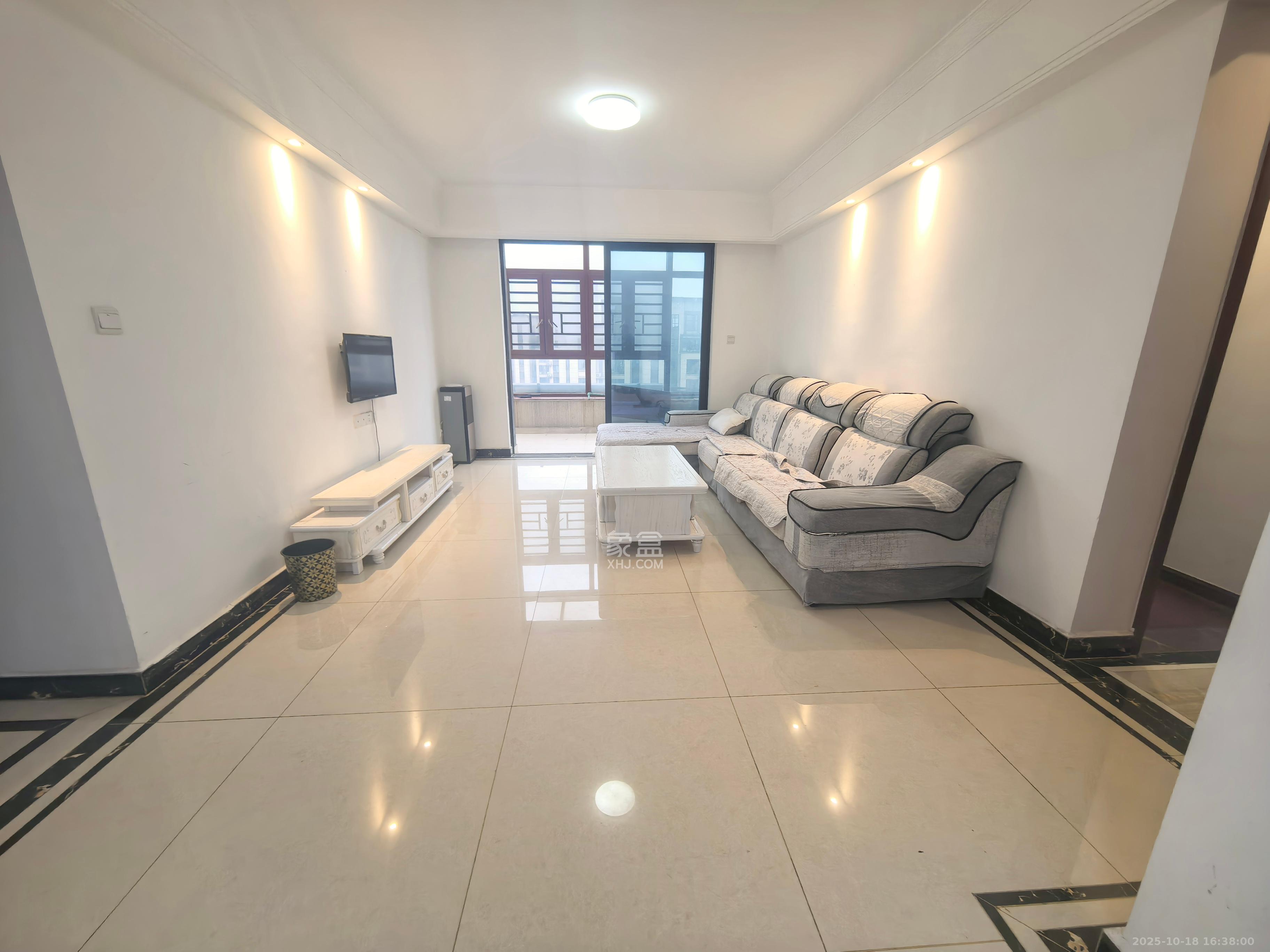 中海新城熙岸(中信新城五期) 4室2厅2卫 2500.0元/月 中海新城熙岸(中信新城五期) 4室2厅2卫 2500.0元/月室内图