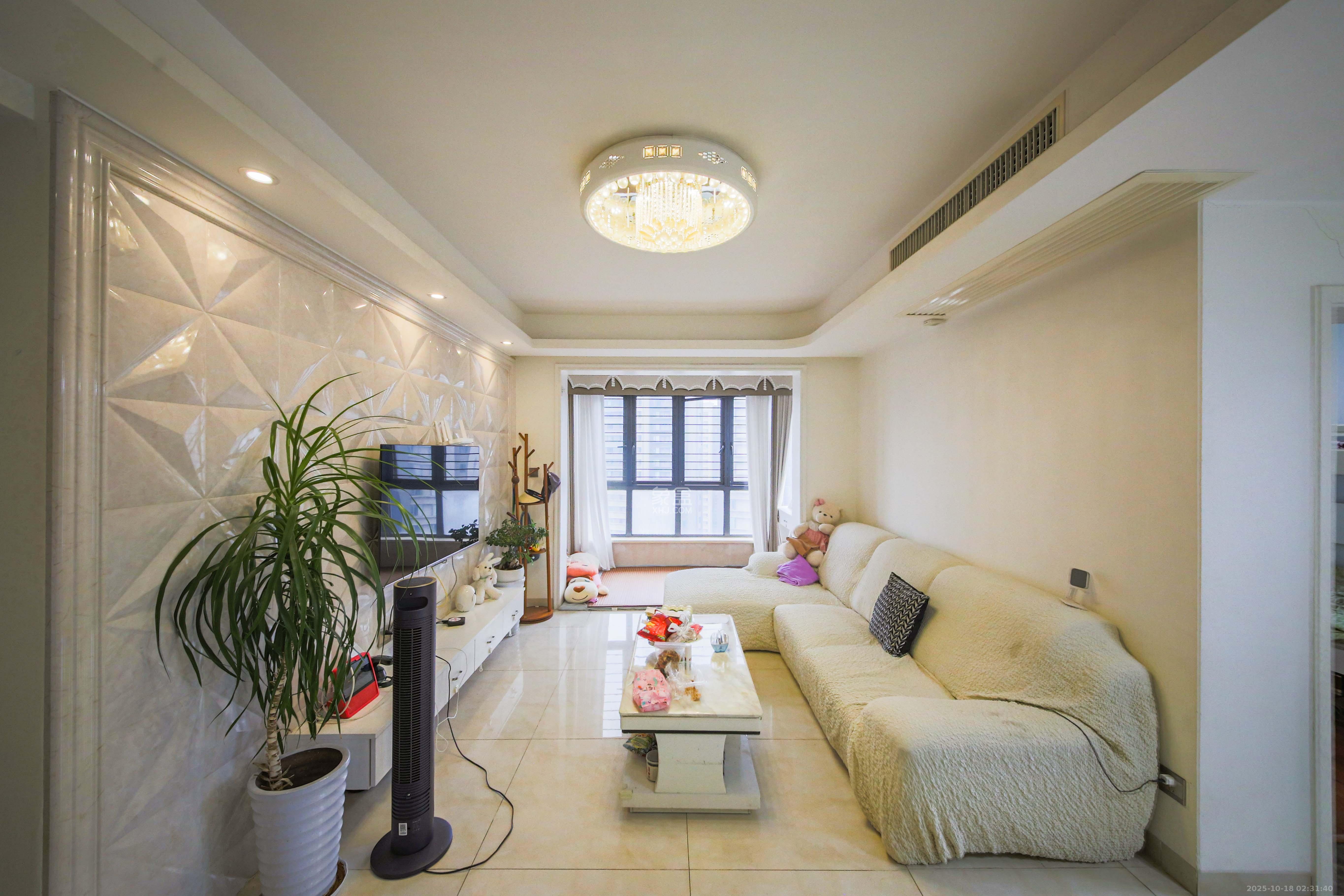 湘江雅颂居  2室2厅1卫    115.0万客厅