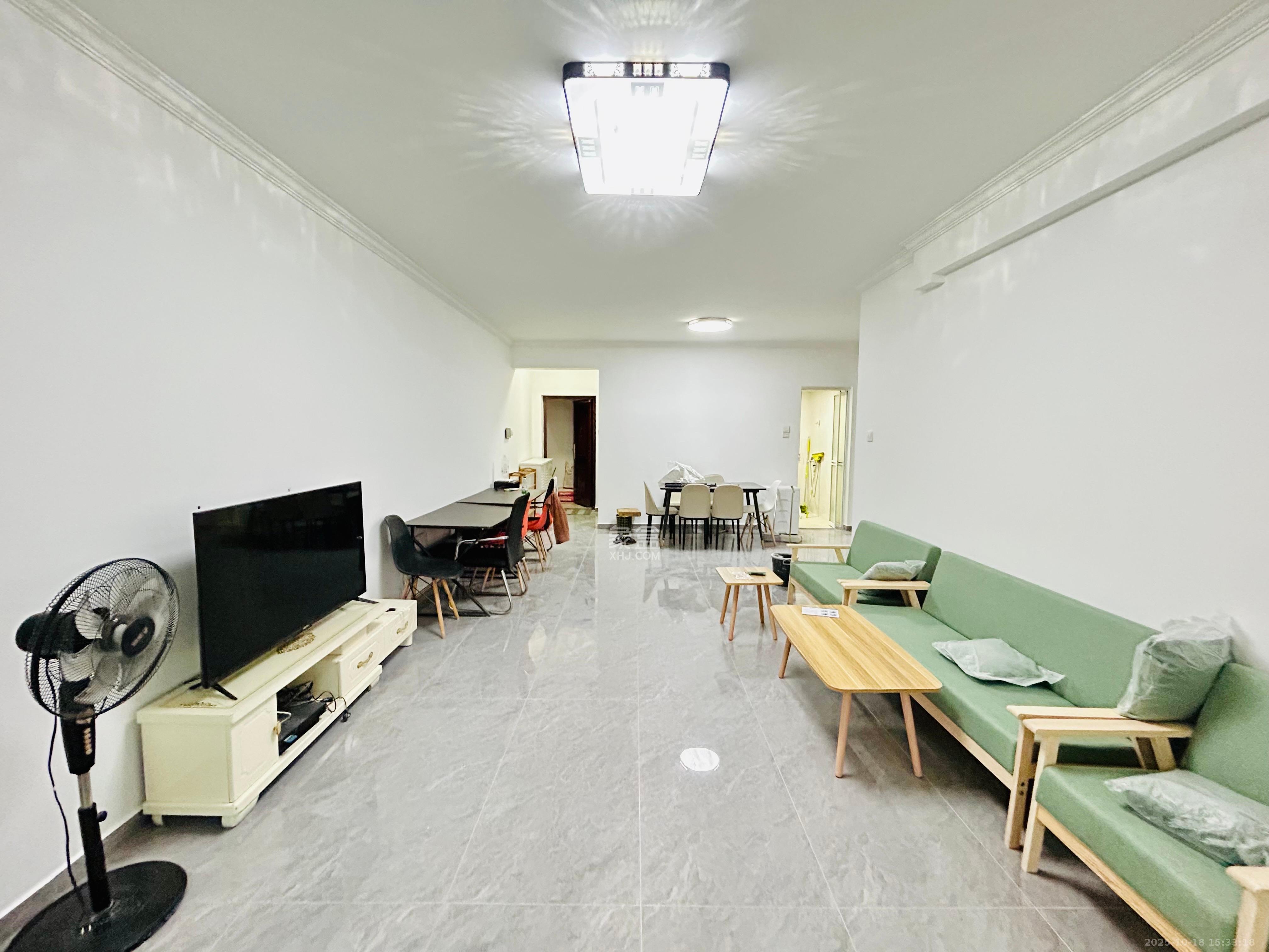 振业城二期 3室2厅2卫 3000.0元/月 振业城二期 3室2厅2卫 3000.0元/月室内图