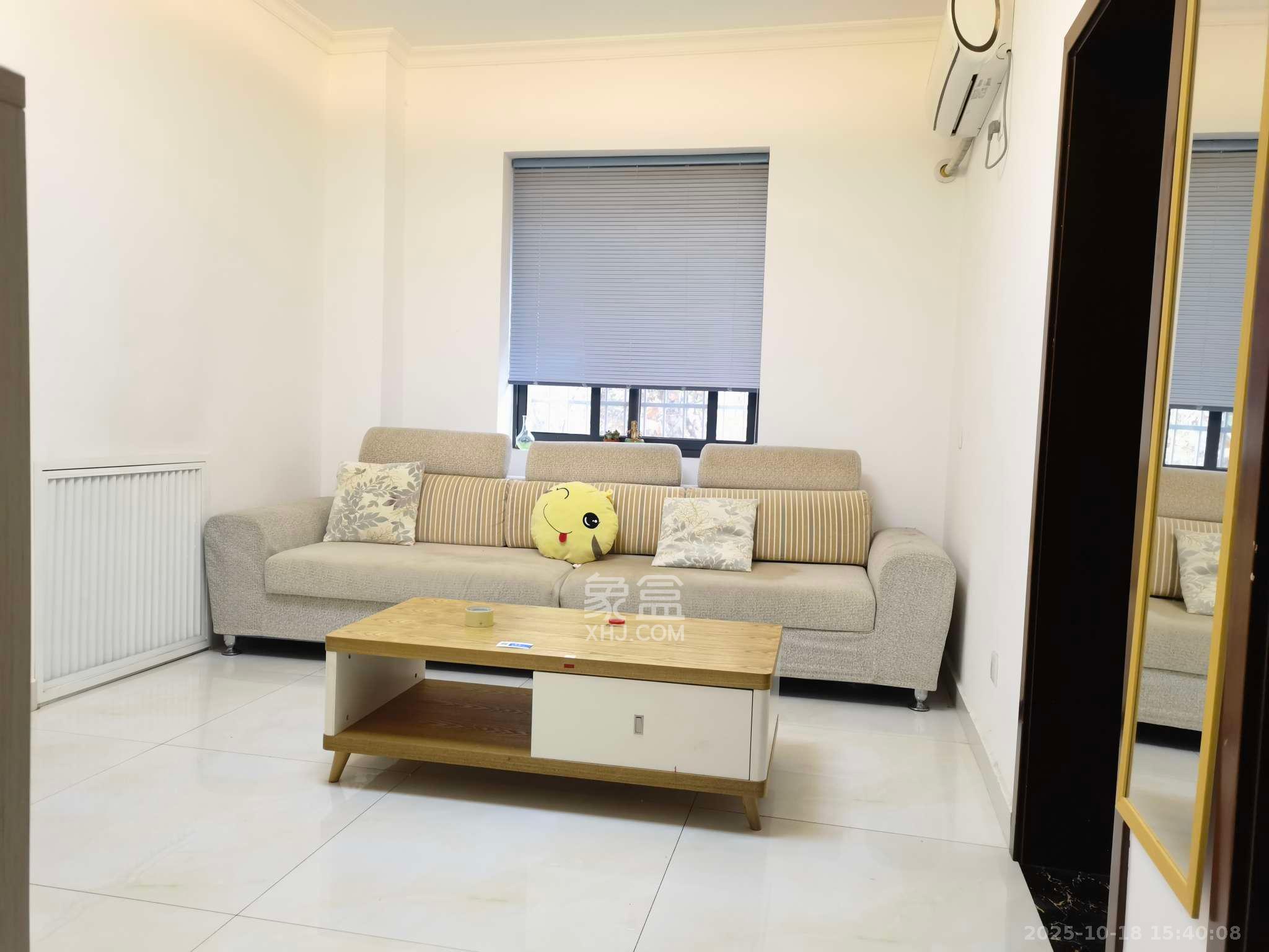 省政府机关梓园住宅区  2室2厅1卫    2800.0元/月 省政府机关梓园住宅区  2室2厅1卫    2800.0元/月室内图