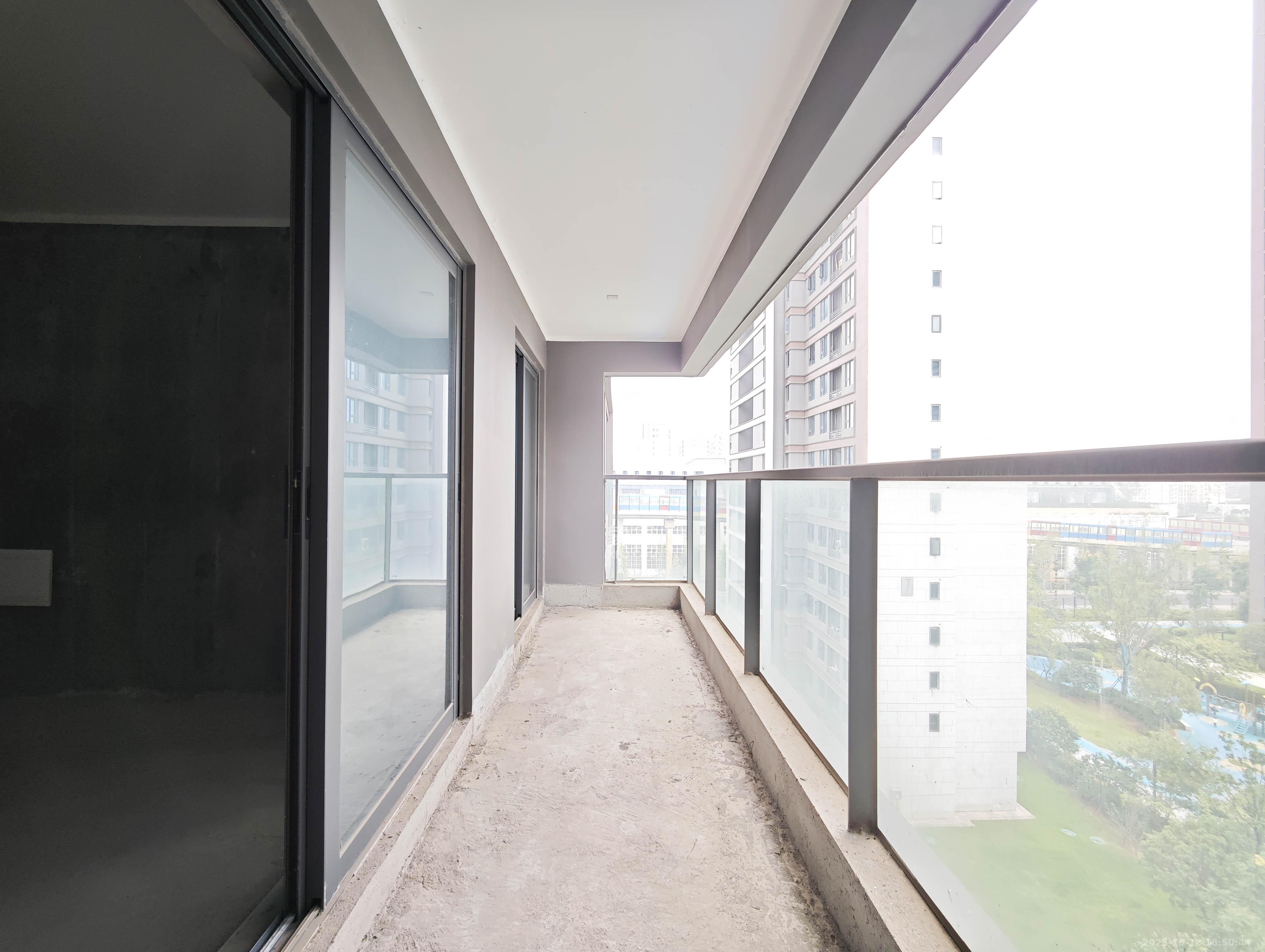 融创会展上东区  3室2厅1卫    79.9万其他