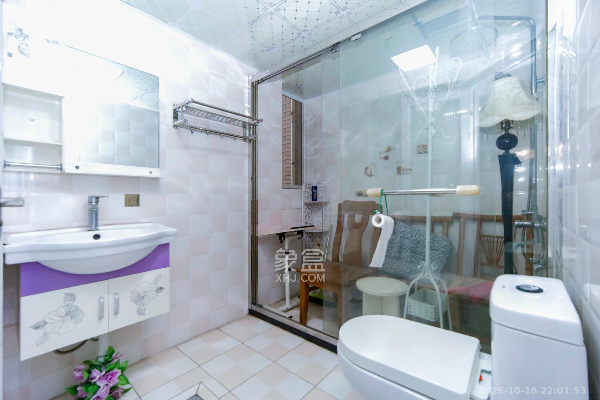 清政园（青政家园）  3室2厅2卫    106.0万卫生间