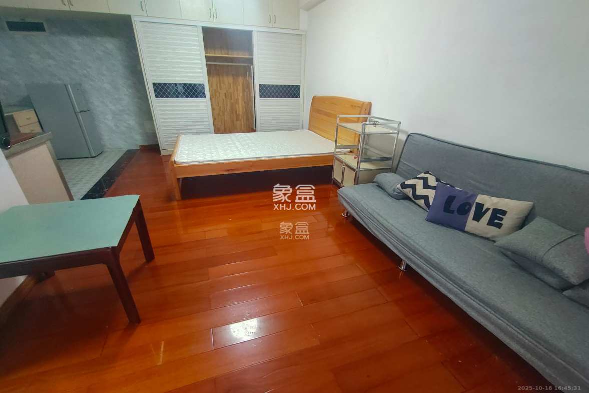 君悦紫园 1室1厅1卫 1300.0元/月 君悦紫园 1室1厅1卫 1300.0元/月室内图