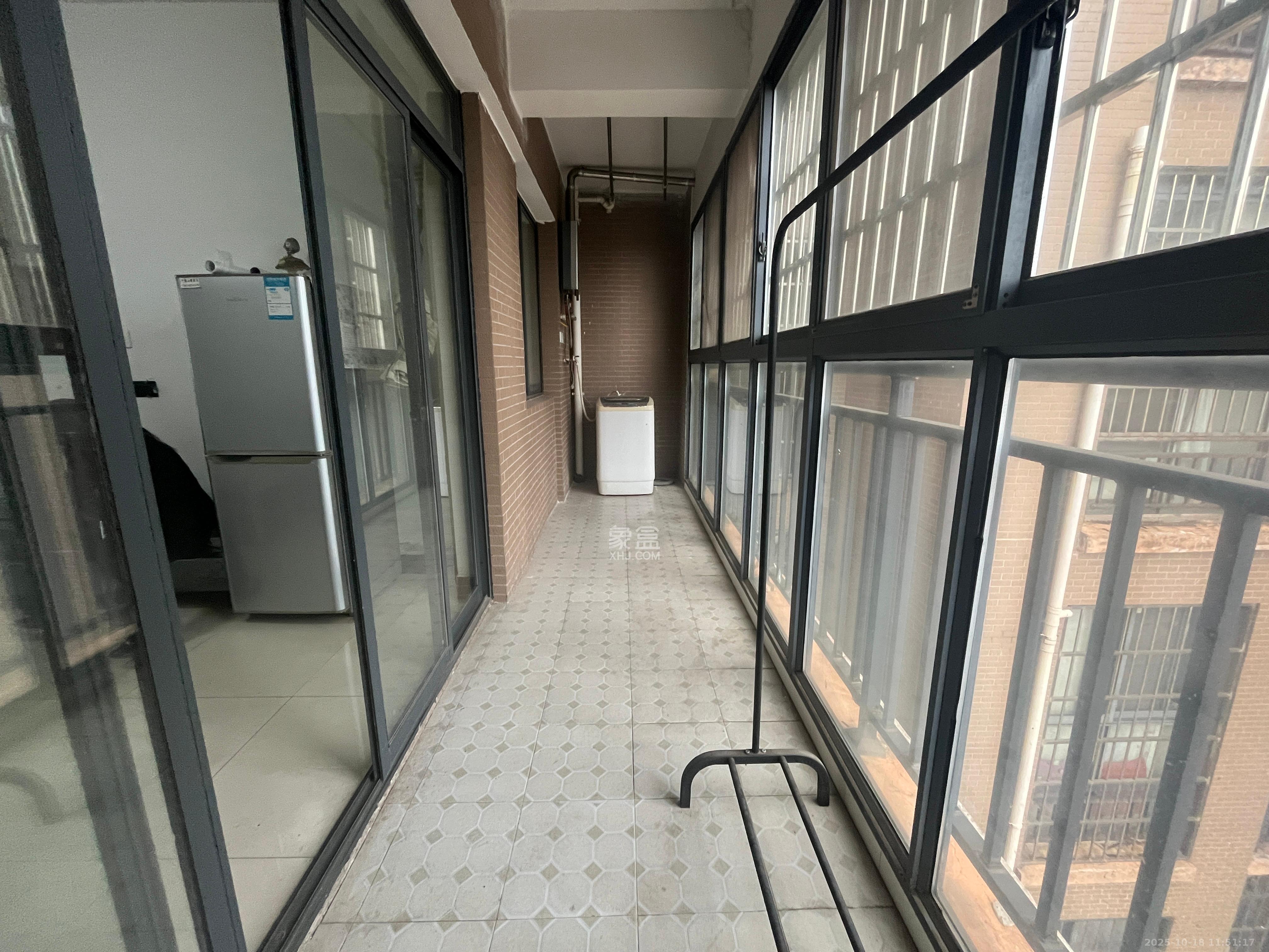 高林仕家  3室2厅1卫    1600.0元/月室内图