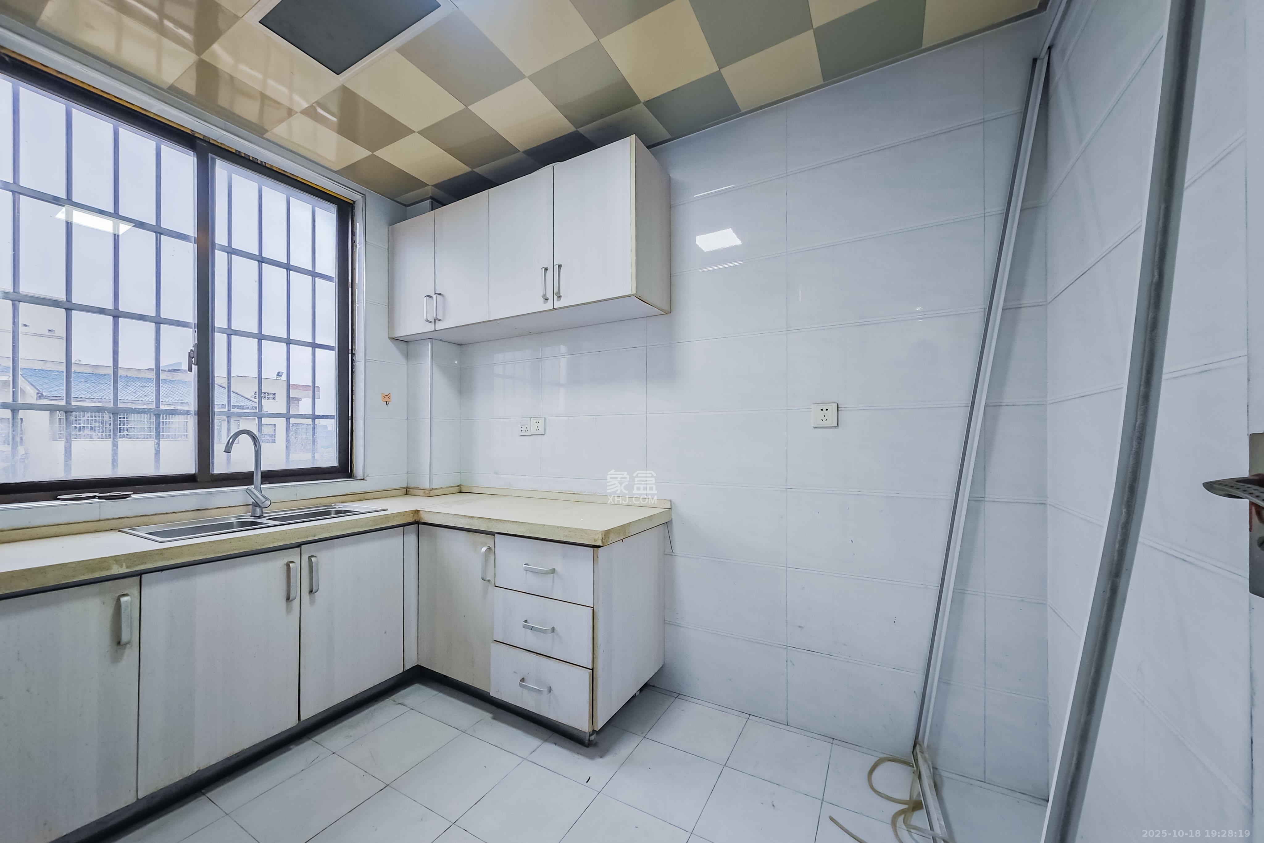 湘核佳苑  4室2厅2卫    88.0万其他