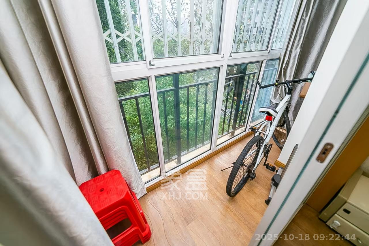 天鸿天府(天鸿中央大院)  3室2厅2卫    2500.0元/月 天鸿天府(天鸿中央大院)  3室2厅2卫    2500.0元/月室内图