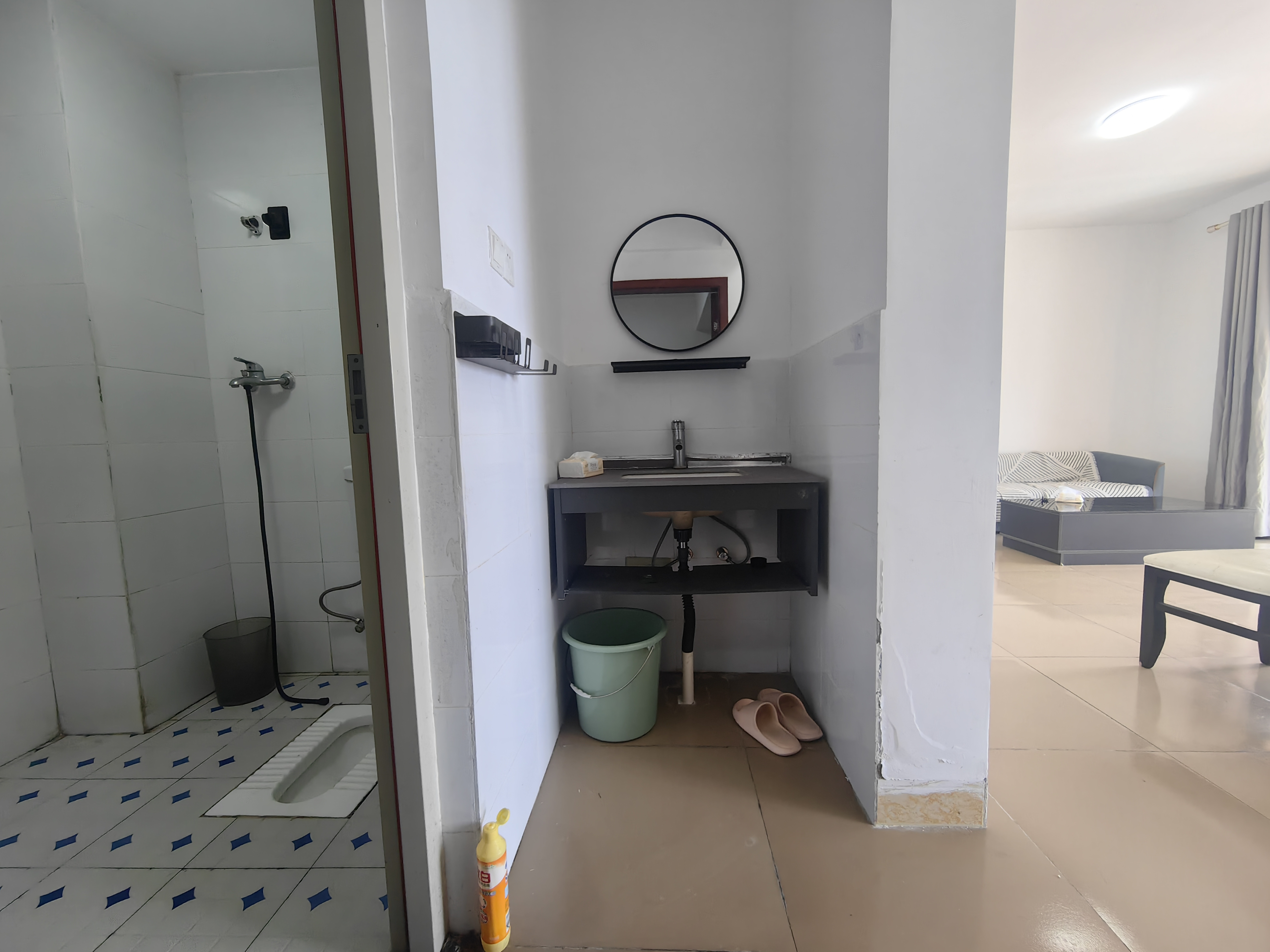 冠盛天泽园 2室2厅1卫 2300.0元/月 冠盛天泽园 2室2厅1卫 2300.0元/月室内图