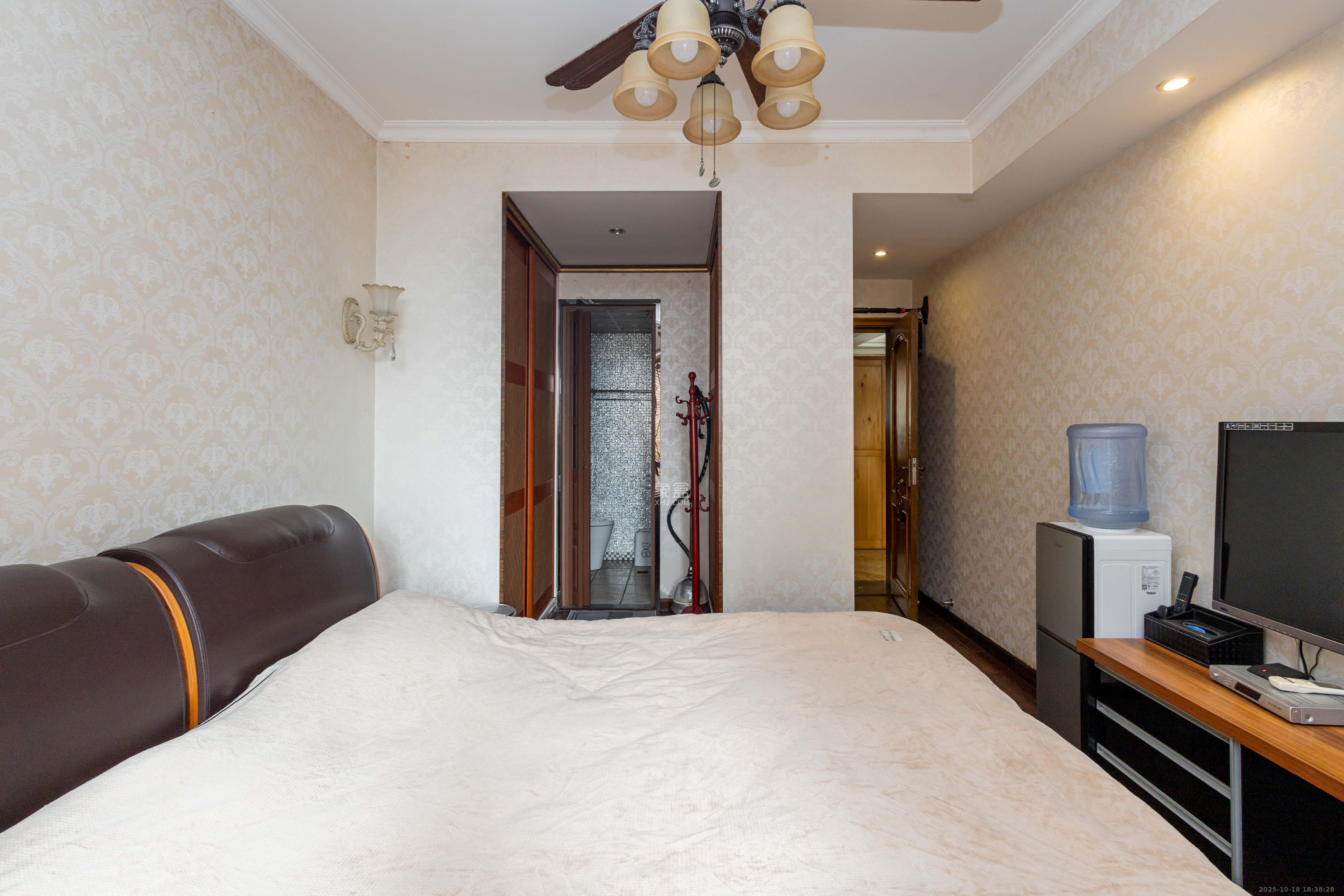 旭辉华庭  3室2厅2卫    89.8万卧室