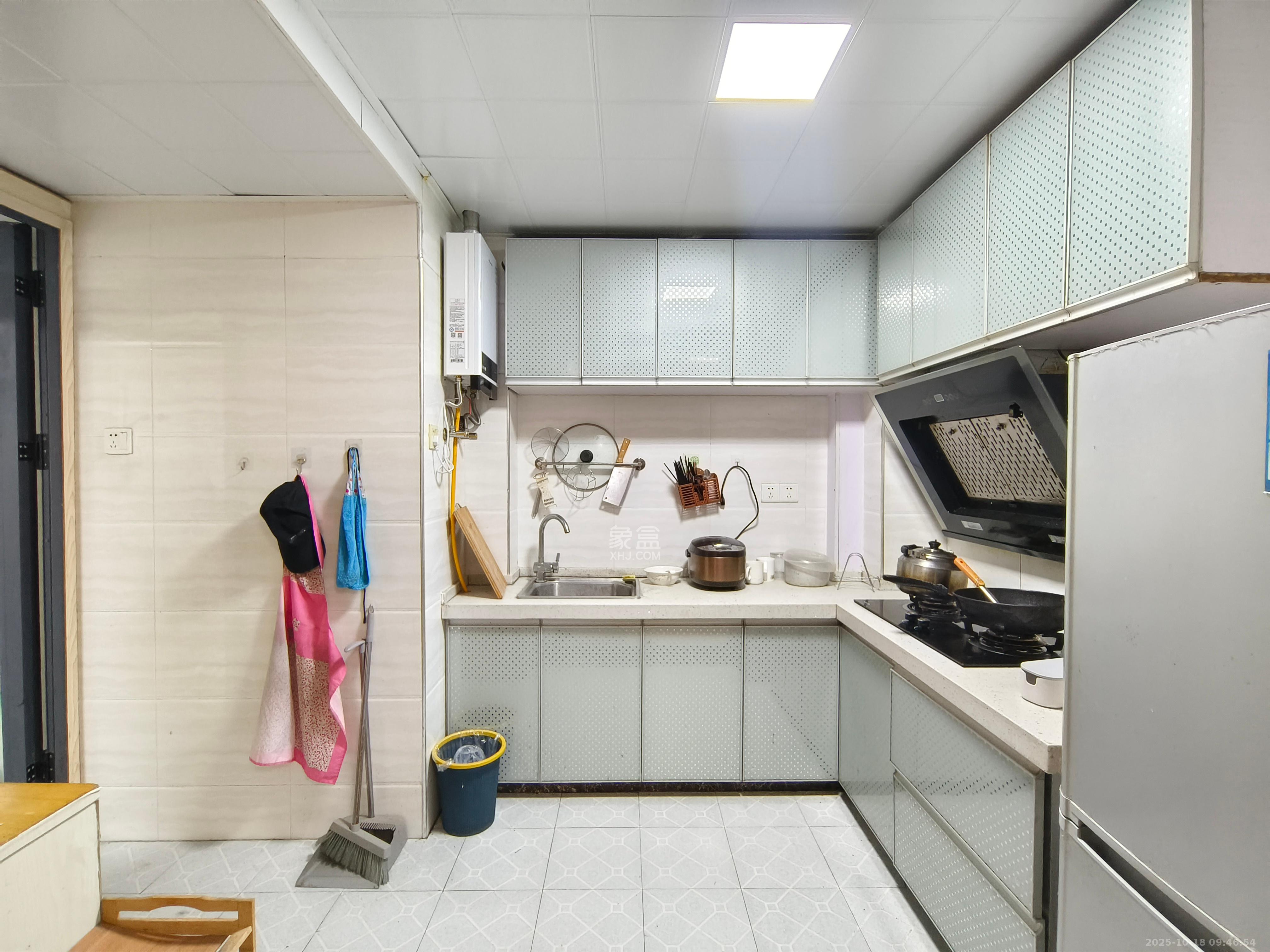 勤诚达新界  2室2厅2卫    1600.0元/月室内图