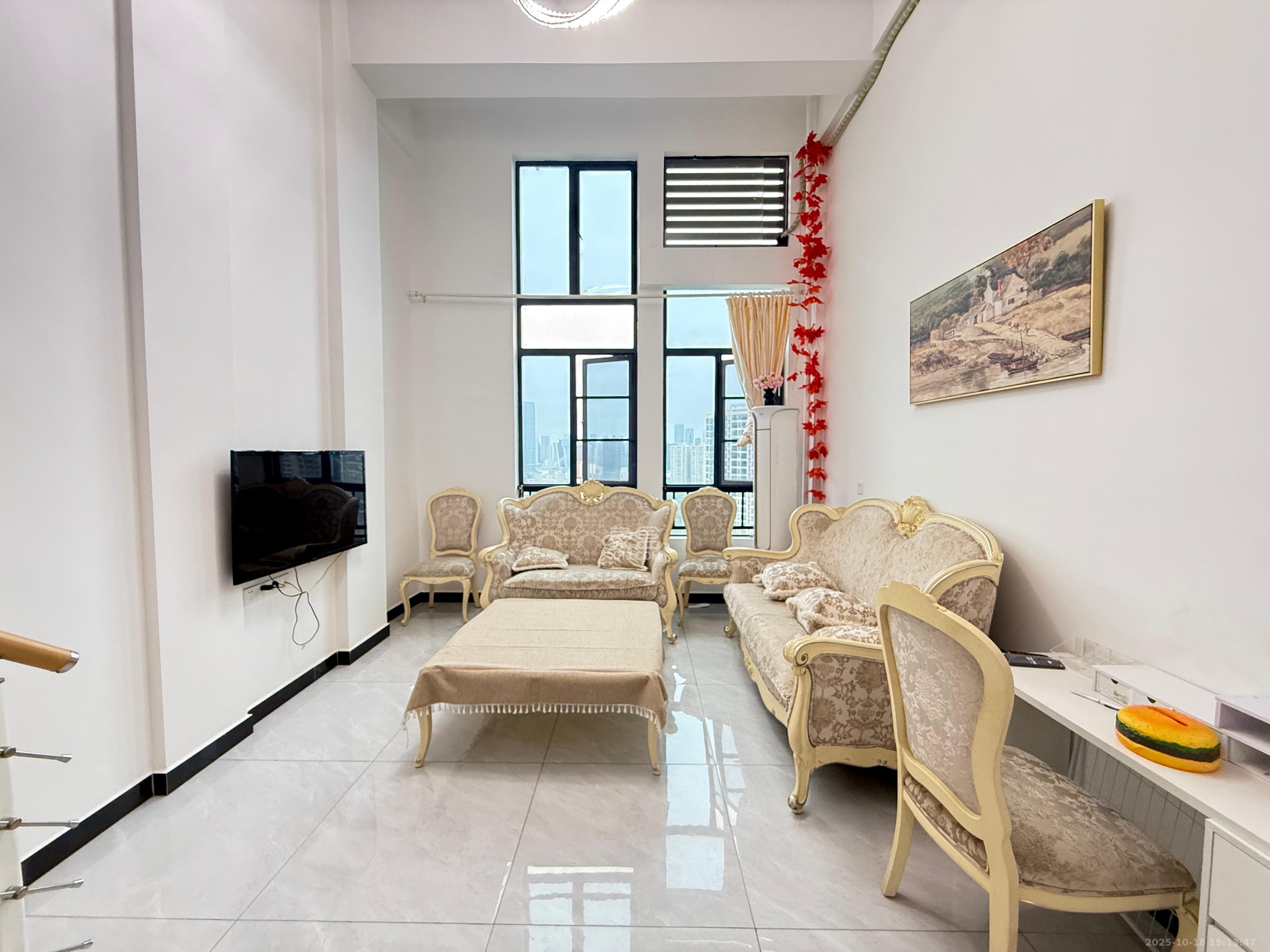 融圣国际  1室1厅1卫    2400.0元/月 融圣国际  1室1厅1卫    2400.0元/月室内图